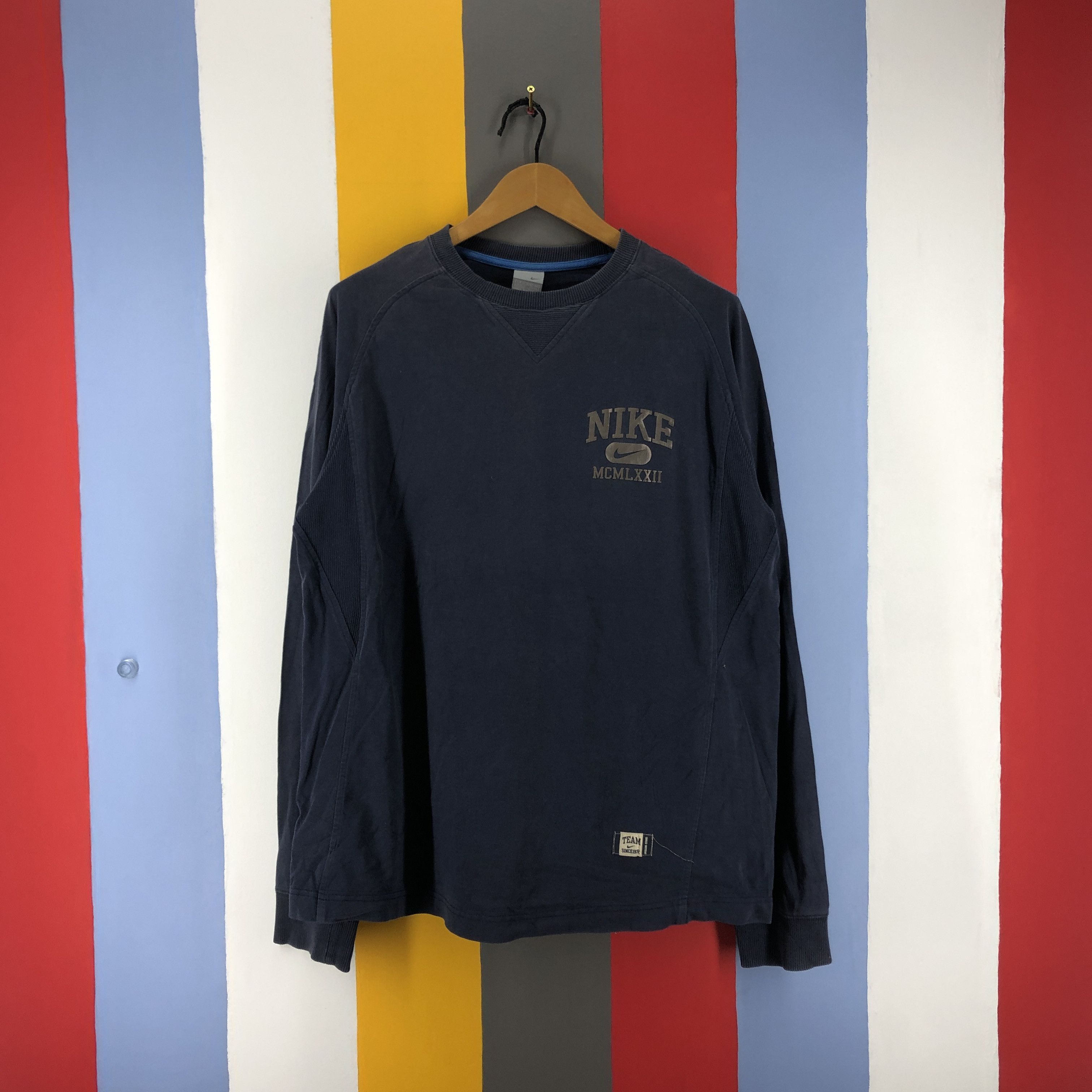 Nike Vintage NIKE MCMLXLII Crew Neck Sweatshirt #0818/AB Size US L / EU 52-54 / 3 - 1 Thumbnail