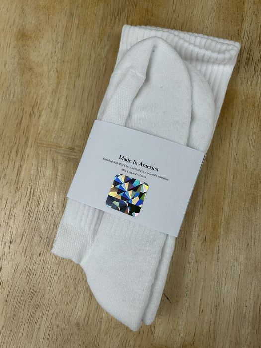 HIDDEN Hidden NY Socks White / Red | Grailed