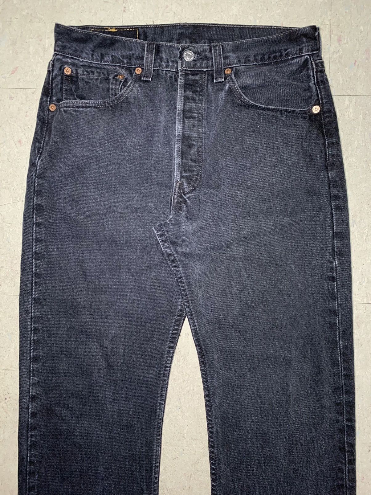 Levi's × Vintage Vintage Levi's 501 Faded Black Denim Jeans 29x28 Made In USA Size US 29 - 2 Thumbnail