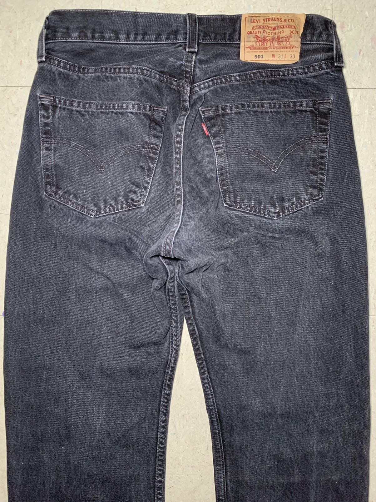 Levi's × Vintage Vintage Levi's 501 Faded Black Denim Jeans 29x28 Made In USA Size US 29 - 6 Thumbnail