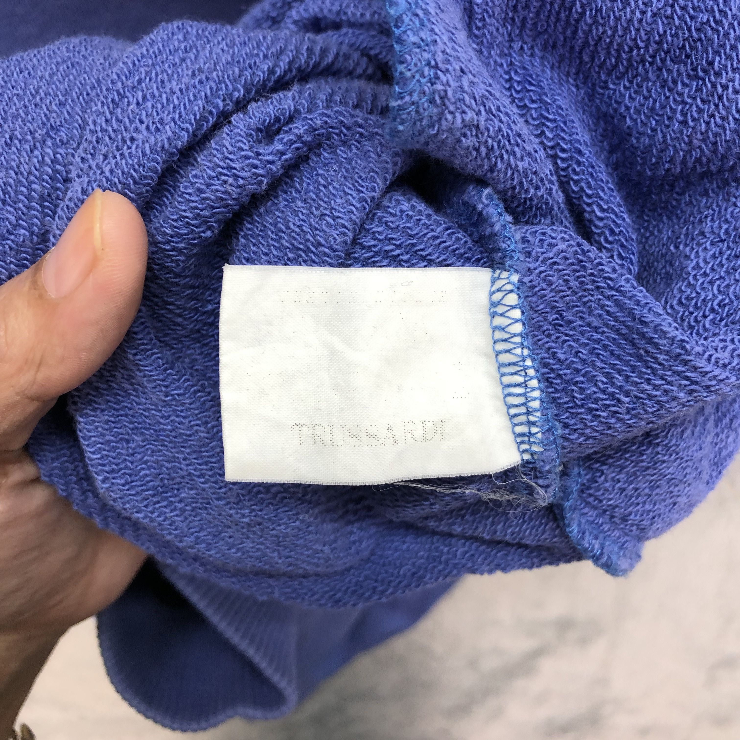 Trussardi Vintage Trussardi Small Logo Blue Sweatshirts #5334-184 Size US M / EU 48-50 / 2 - 9 Thumbnail