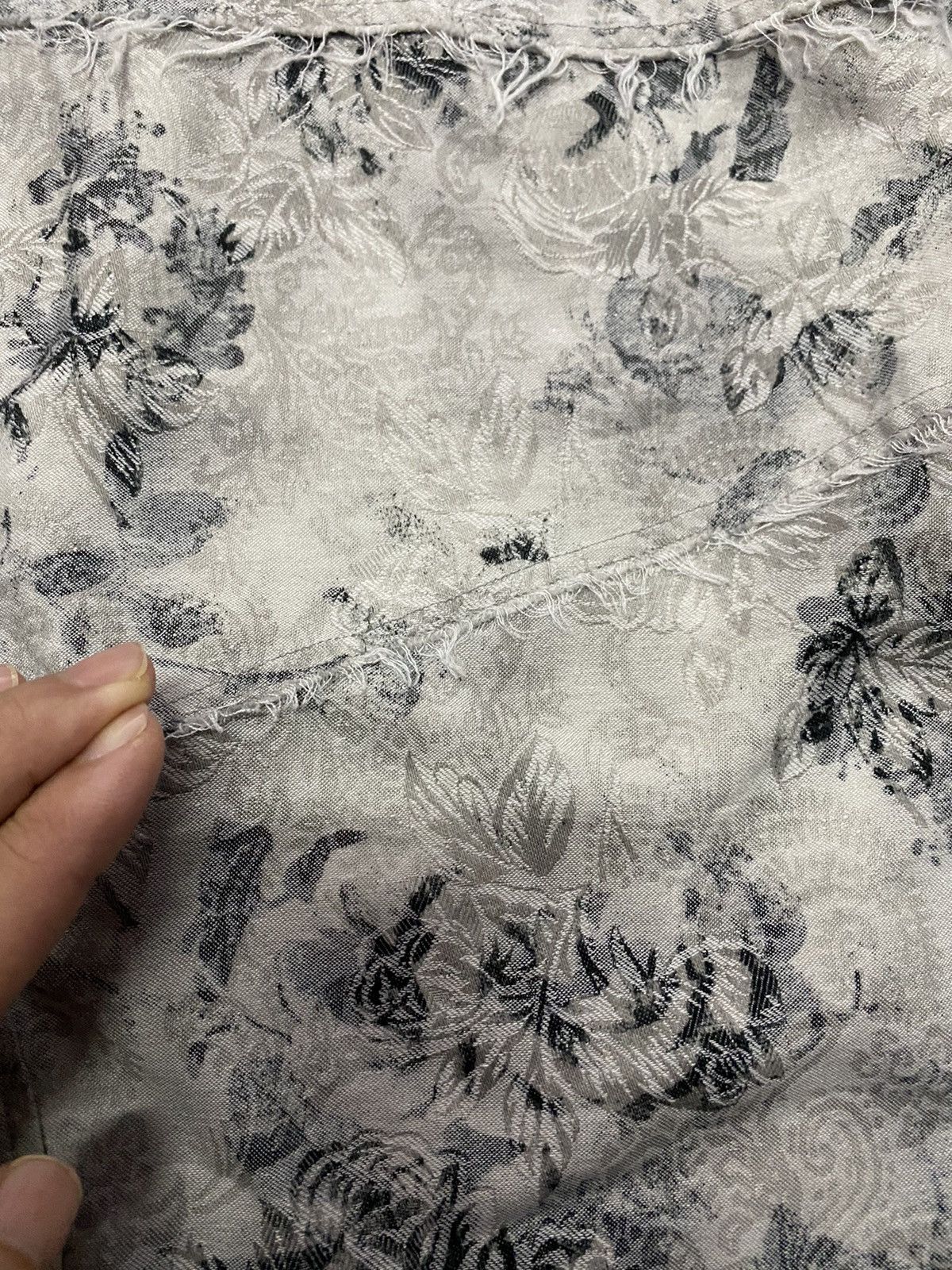 Obelisk 2000s EDGE RUPERT Tapestry rose POEM fringe hagi shirt Size US M / EU 48-50 / 2 - 8 Thumbnail