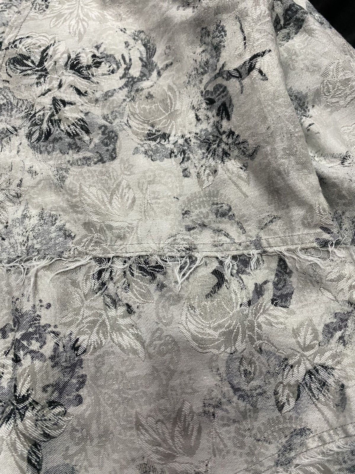 Obelisk 2000s EDGE RUPERT Tapestry rose POEM fringe hagi shirt Size US M / EU 48-50 / 2 - 7 Thumbnail