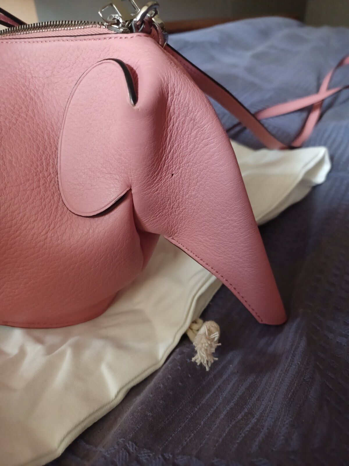 01am1eb0523 Crossbody in Pink