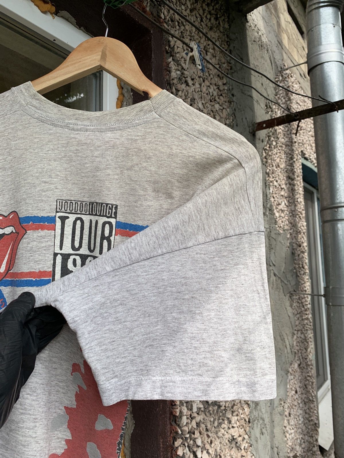 Band Tees 1995 Vintage The Rolling Stones Voodoo Lounge Tour T-Shirt Size US XL / EU 56 / 4 - 21 Thumbnail