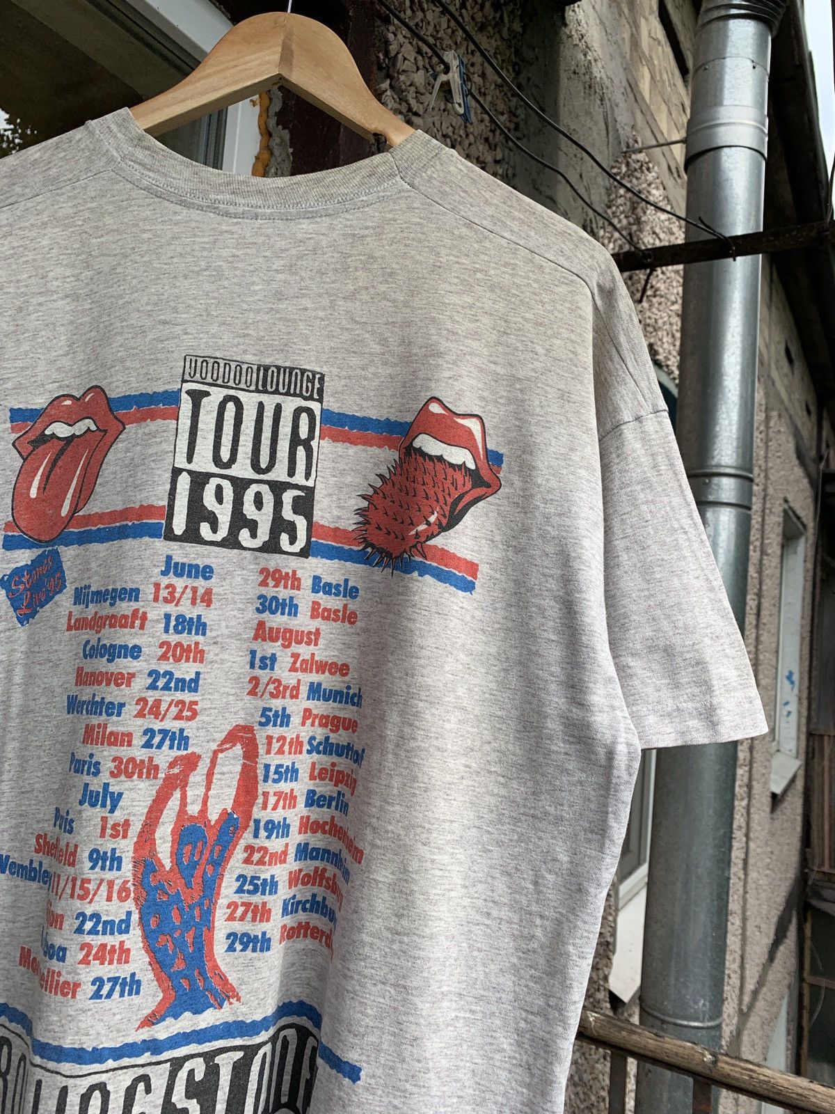 Band Tees 1995 Vintage The Rolling Stones Voodoo Lounge Tour T-Shirt Size US XL / EU 56 / 4 - 5 Thumbnail