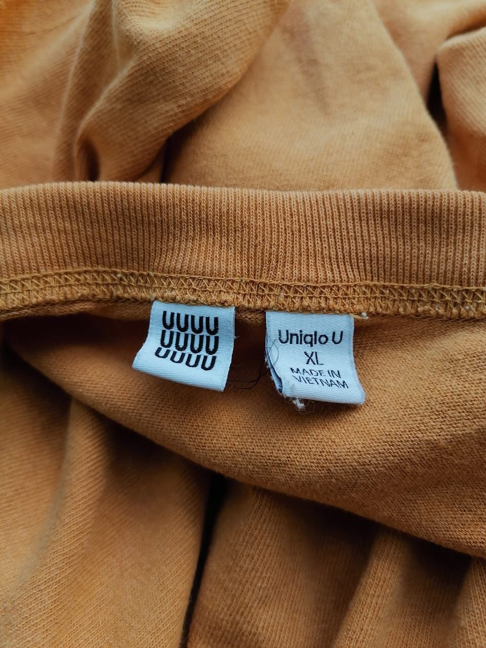 Uniqlo Uniqlo UUU Plain Tee Size US L / EU 52-54 / 3 - 3 Thumbnail