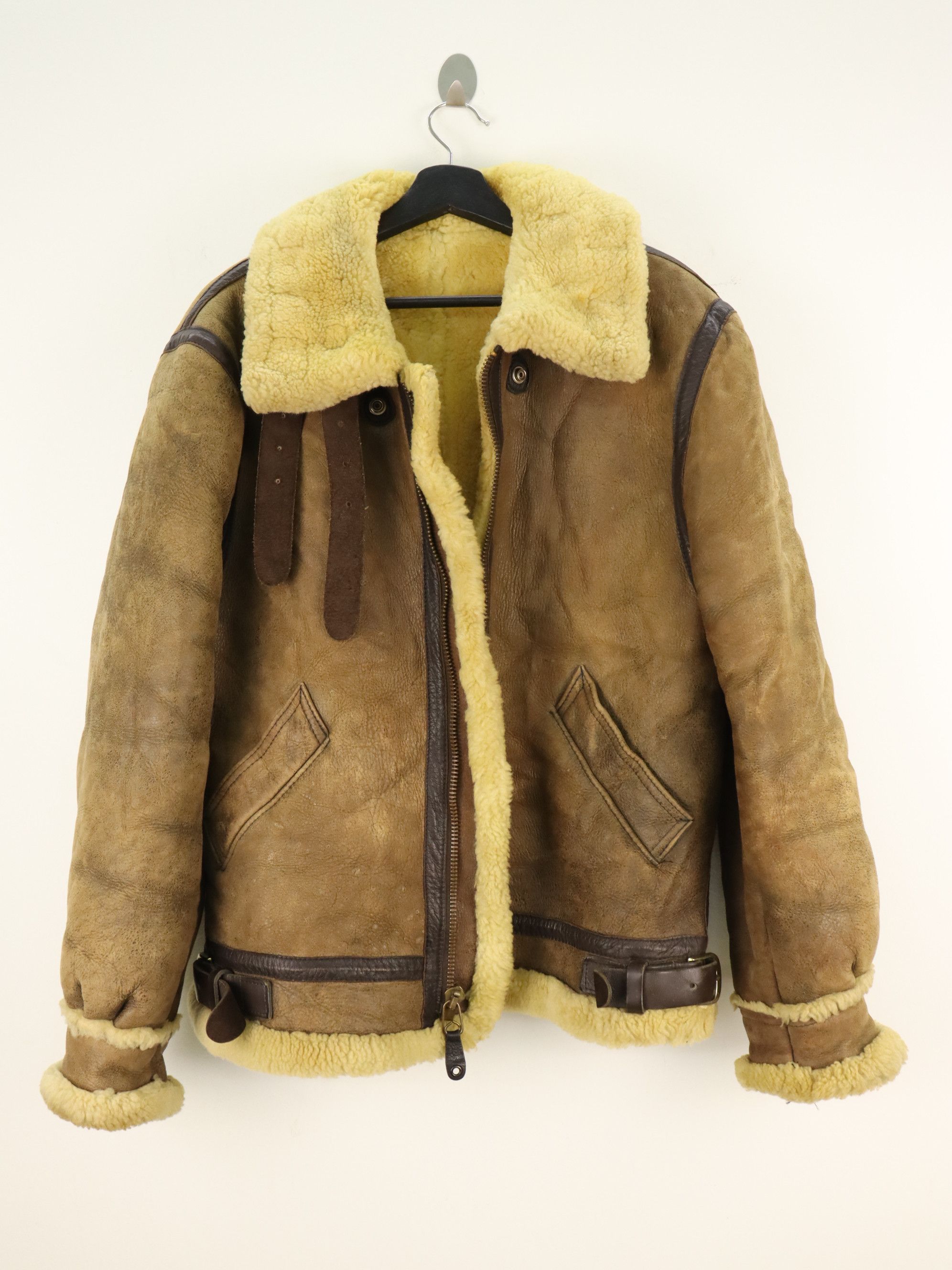 Golden Bear Vtg. Golden Bear B-3 Sheepskin Aviator Bomber Flight Jacket Size US M / EU 48-50 / 2 - 3 Thumbnail