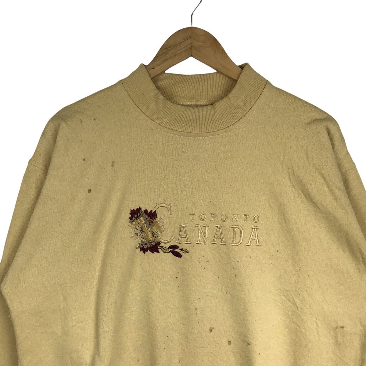 Vintage Vintage 90s Toronto Canada Distressed Sweatshirt Size US M / EU 48-50 / 2 - 2 Thumbnail