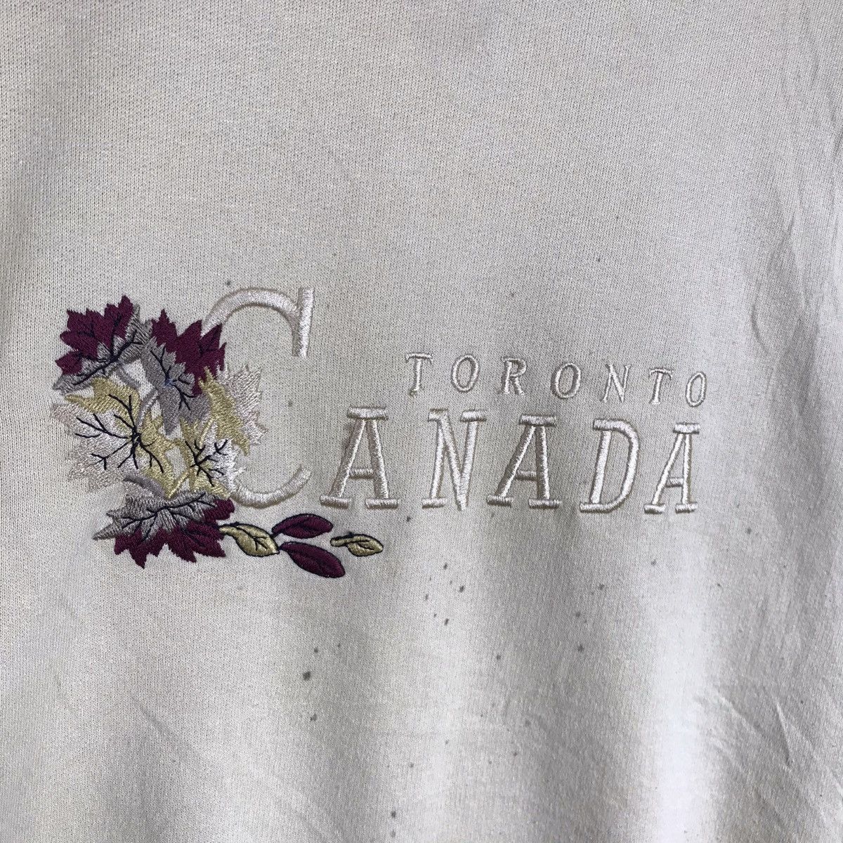 Vintage Vintage 90s Toronto Canada Distressed Sweatshirt Size US M / EU 48-50 / 2 - 7 Thumbnail