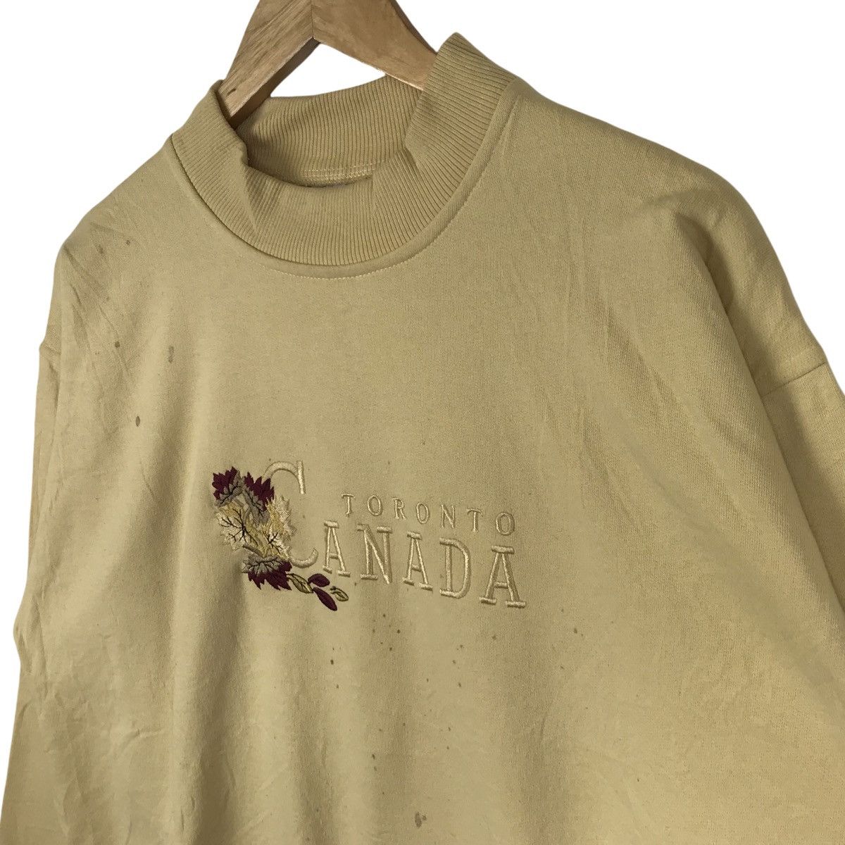 Vintage Vintage 90s Toronto Canada Distressed Sweatshirt Size US M / EU 48-50 / 2 - 4 Thumbnail