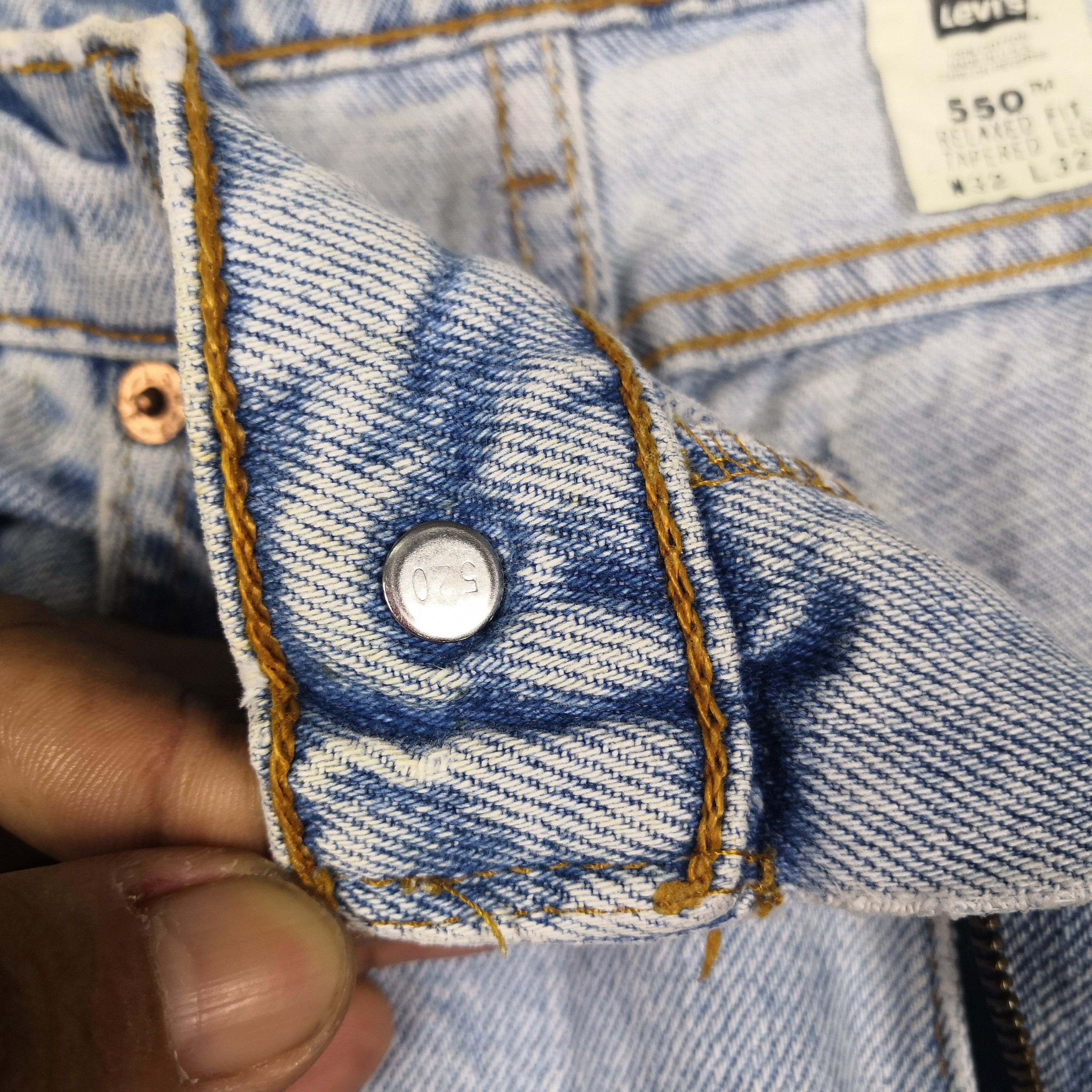 Levi's Vtg Distressed Levis 550 Denim Levi's Faded Light Wash Jeans Size US 30 / EU 46 - 9 Thumbnail
