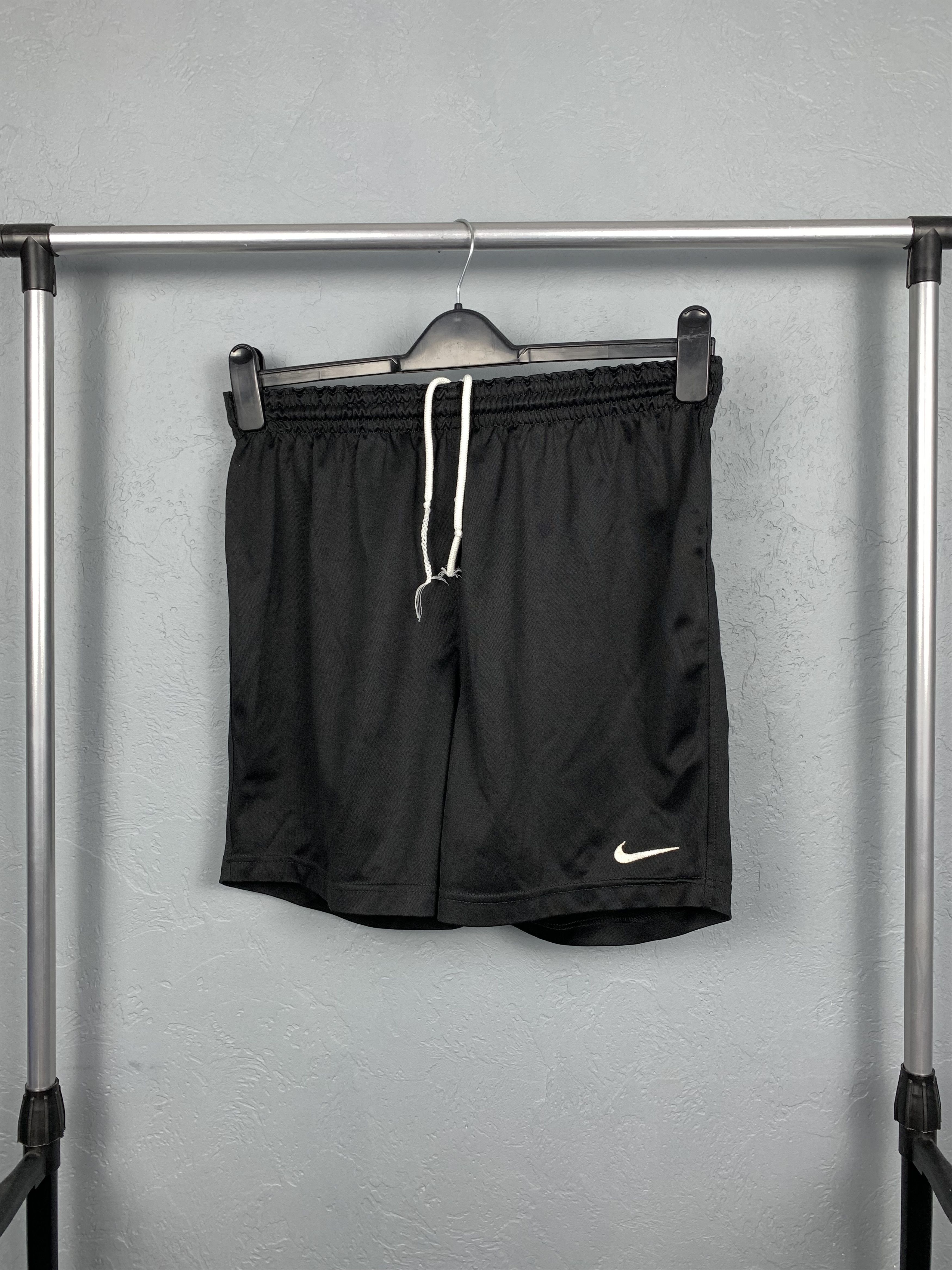 Nike Vintage Nike Mens Shorts Dri Fit Y2K Size US 34 / EU 50 - 1 Thumbnail