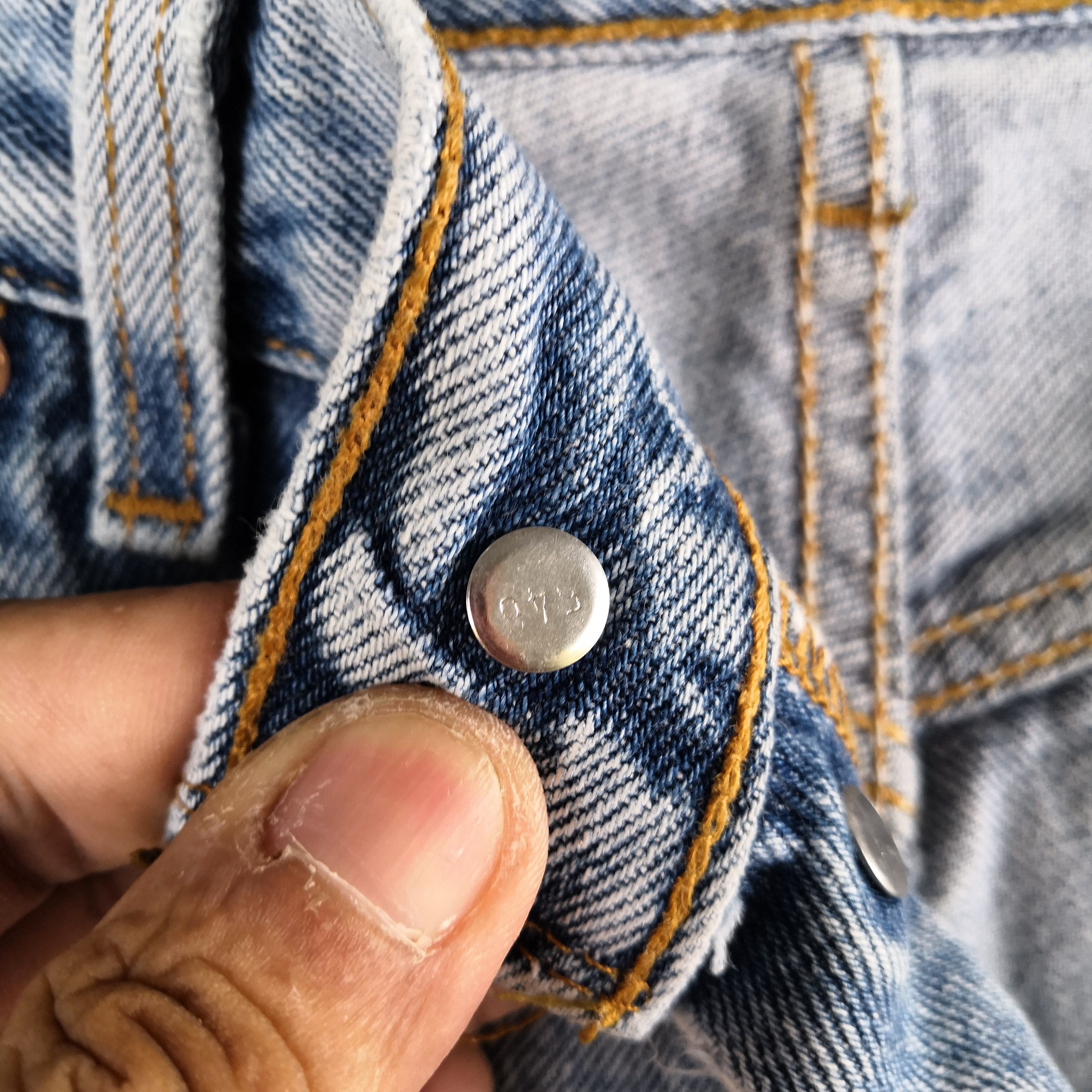 Levi's Vintage Levis 501 Sun Faded Jeans Levi's Light Wash Denim Size 28" / US 6 / IT 42 - 6 Thumbnail