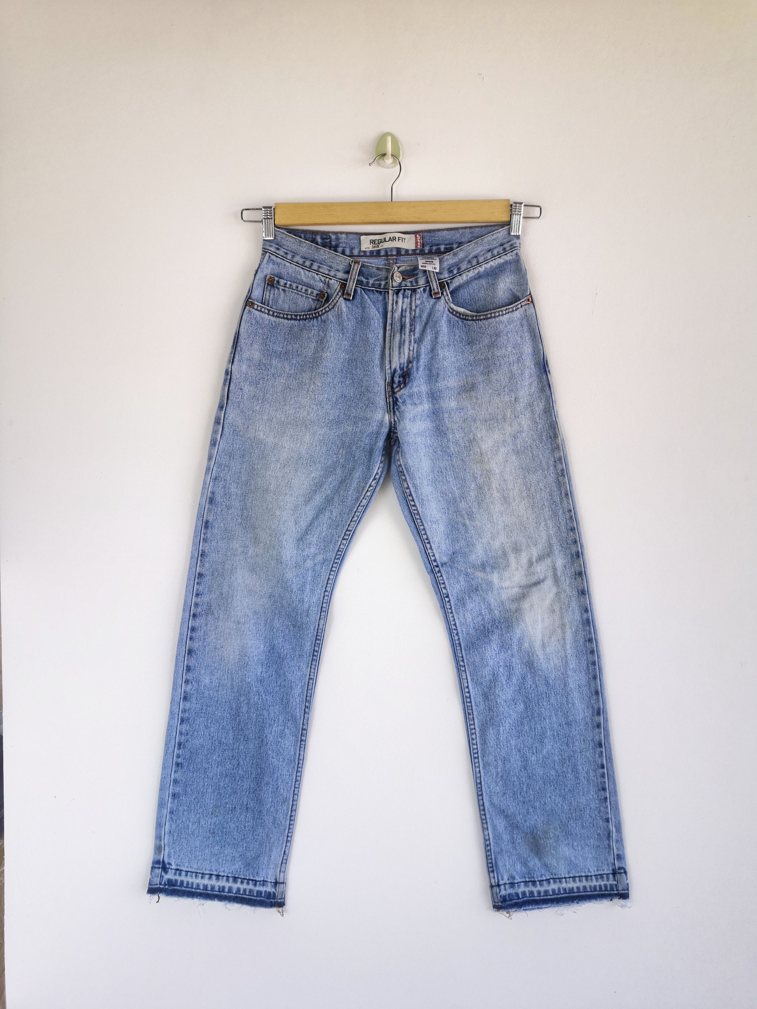 Levi's Vintage Levis 505 Released Hem Jeans Levi's Light Wash Denim Size US 30 / EU 46 - 1 Thumbnail
