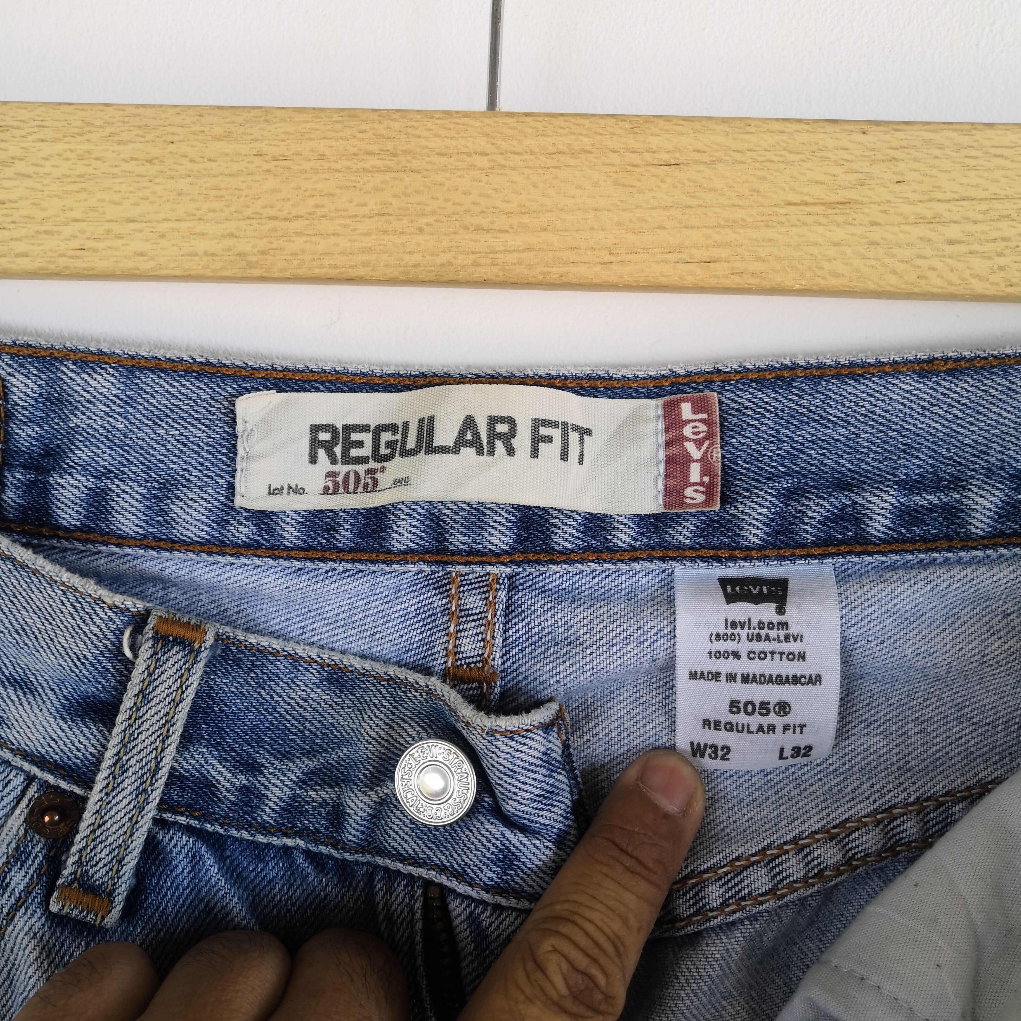 Levi's Vintage Levis 505 Released Hem Jeans Levi's Light Wash Denim Size US 30 / EU 46 - 13 Thumbnail