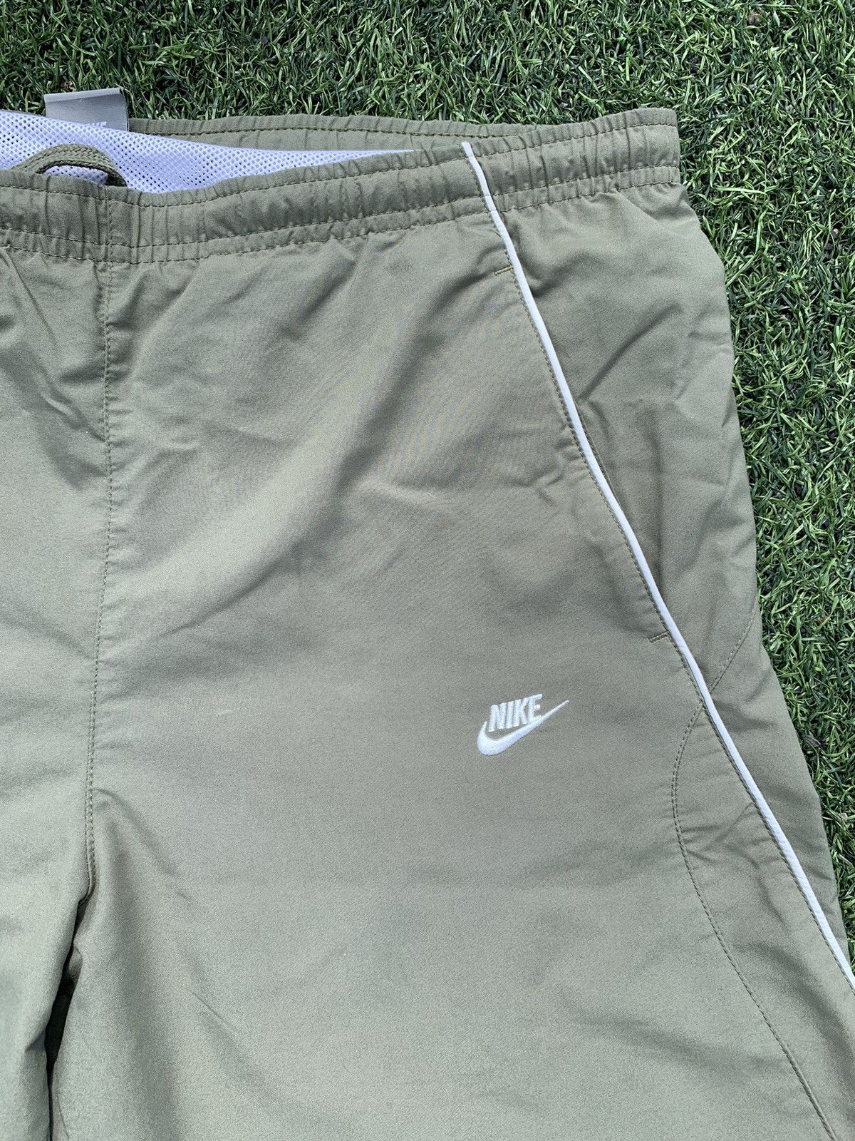 Nike × Vintage Vintage Nike Mini Swoosh Shorts Y2K Drill Size US 32 / EU 48 - 2 Thumbnail