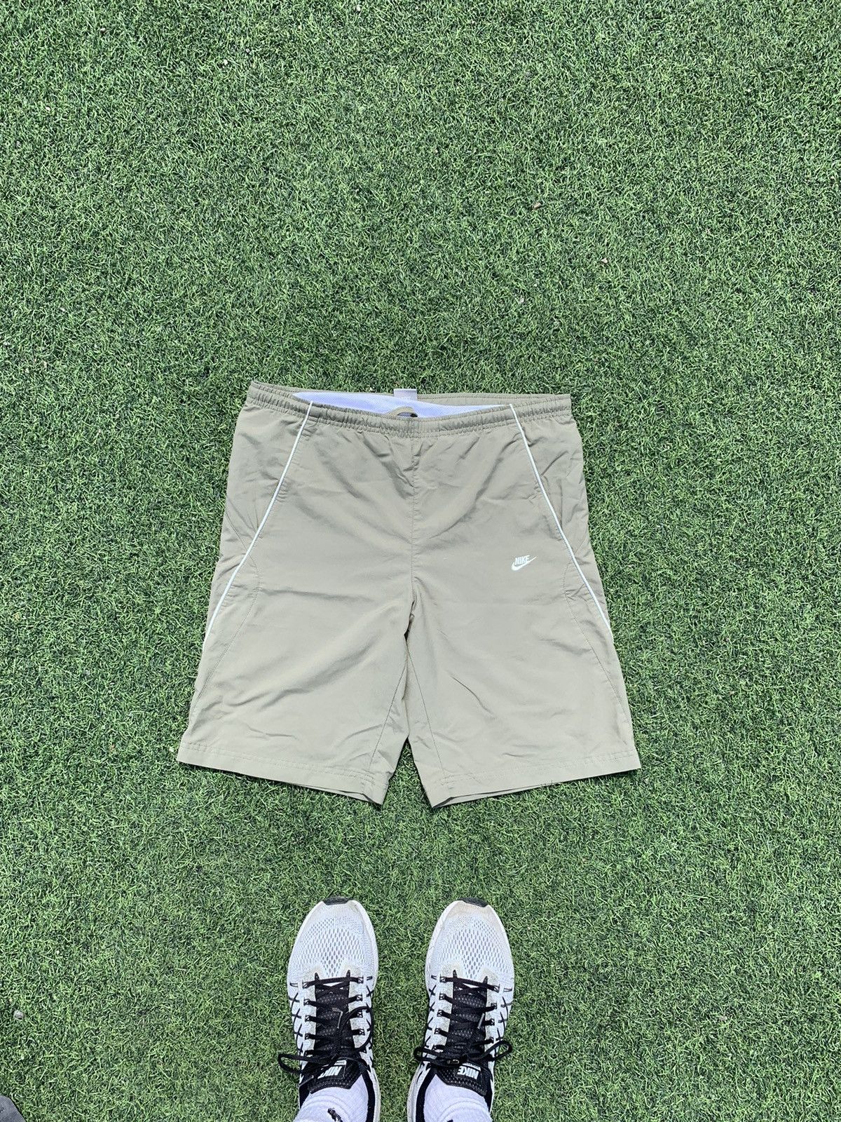 Nike × Vintage Vintage Nike Mini Swoosh Shorts Y2K Drill Size US 32 / EU 48 - 1 Thumbnail