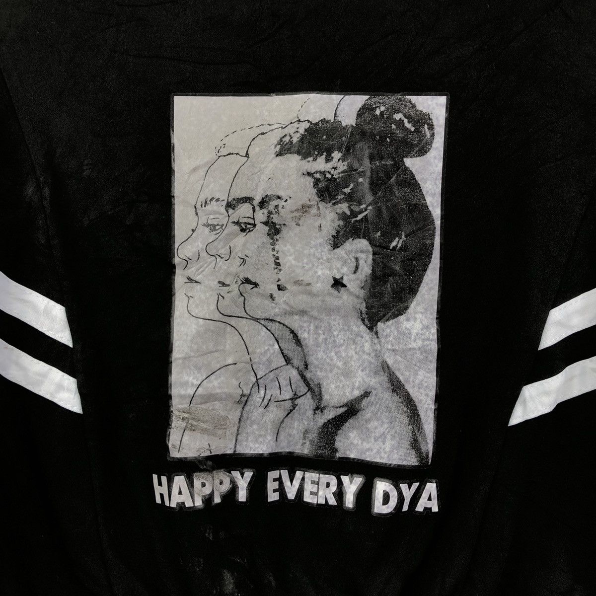 Vtg POP ART PHOTOGRAPHY Happy Life Cropped Top Sweater