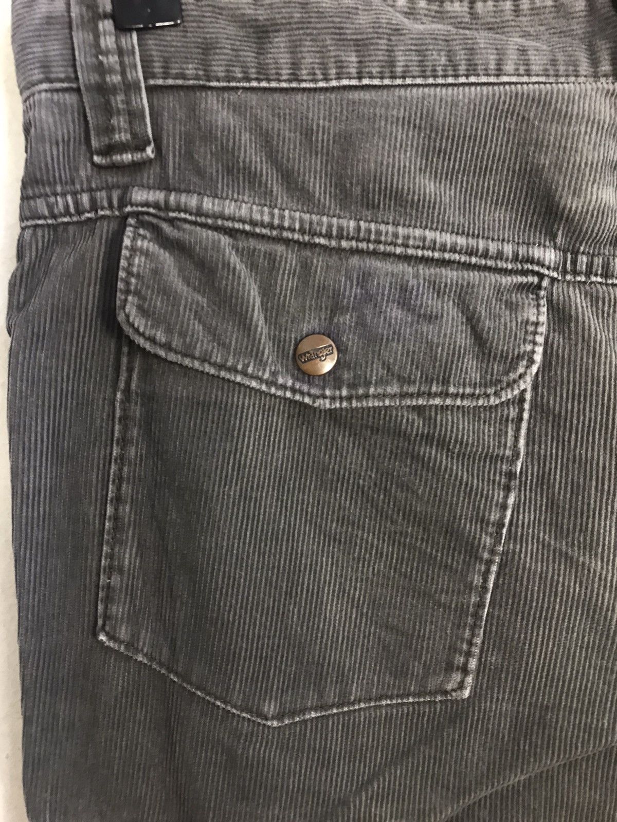 Vintage × Wrangler Vintage Wrangler Corduroy Cargo Pants Snap Button Style Size US 33 - 13 Thumbnail