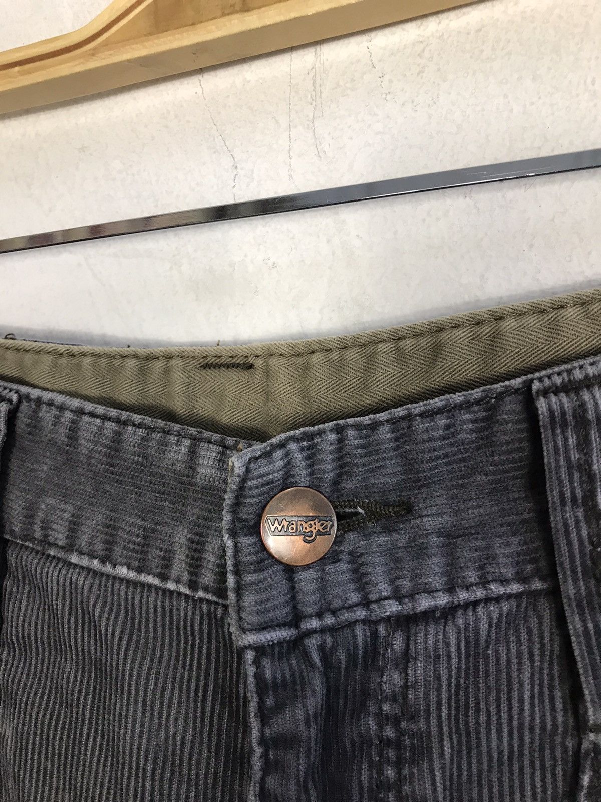 Vintage × Wrangler Vintage Wrangler Corduroy Cargo Pants Snap Button Style Size US 33 - 7 Thumbnail
