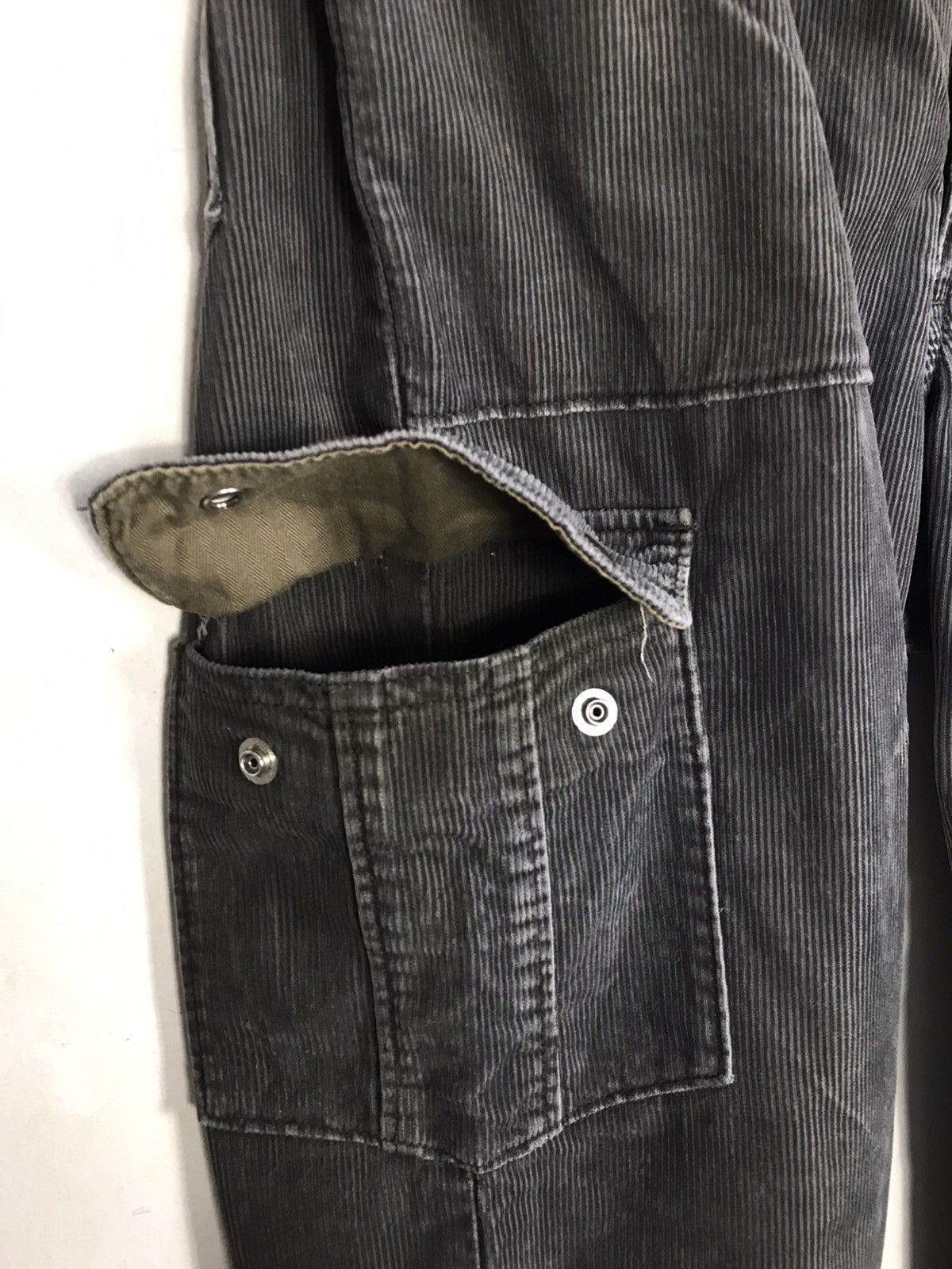 Vintage × Wrangler Vintage Wrangler Corduroy Cargo Pants Snap Button Style Size US 33 - 9 Thumbnail