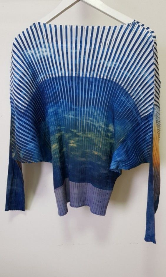 Issey Miyake Issey Miyake top Dawn collection Size M / US 6-8 / IT 42-44 - 2 Thumbnail
