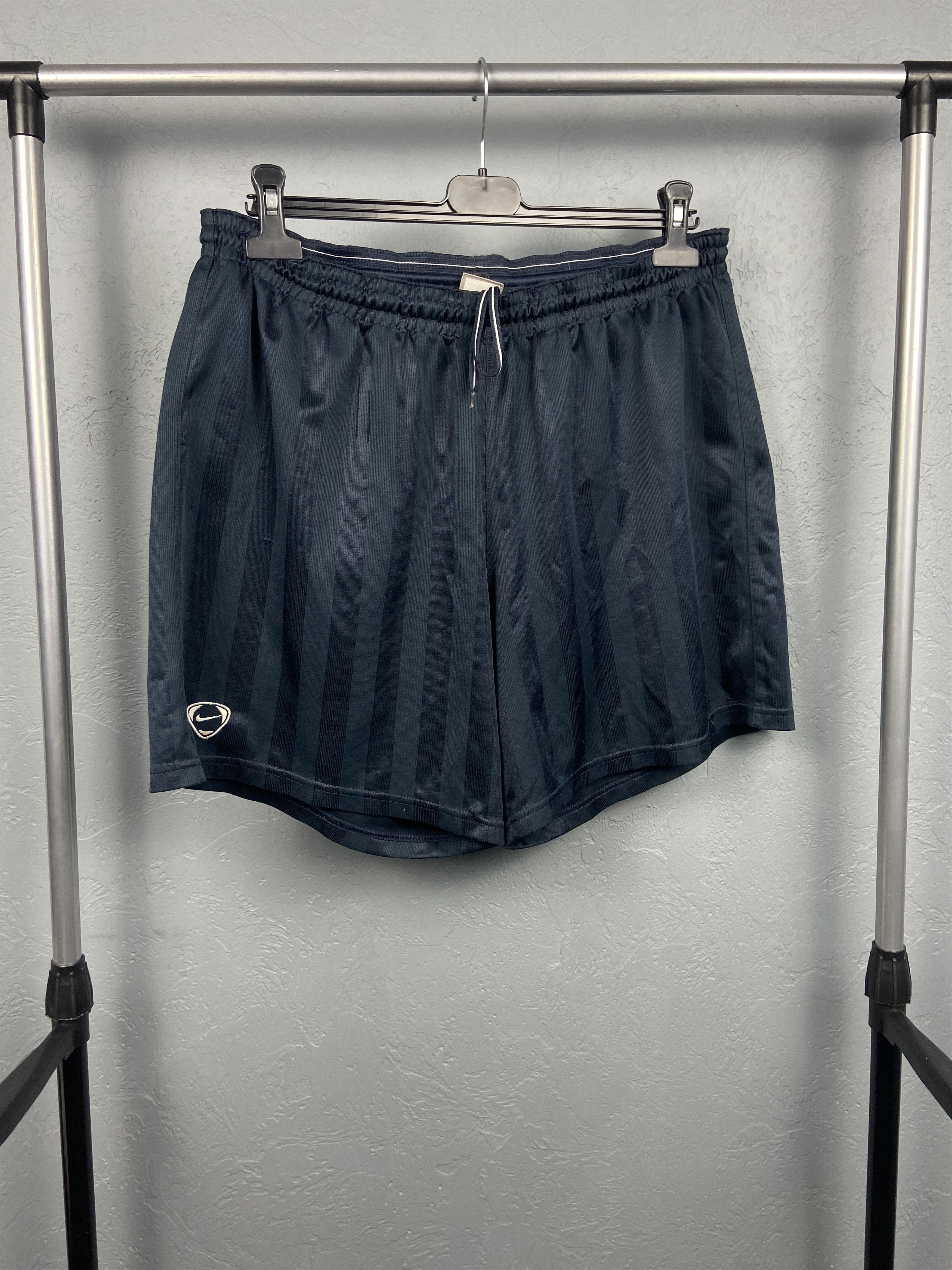 Nike Nike Dri Fit Vintage Mens Shorts Y2K Size US 34 / EU 50 - 1 Thumbnail