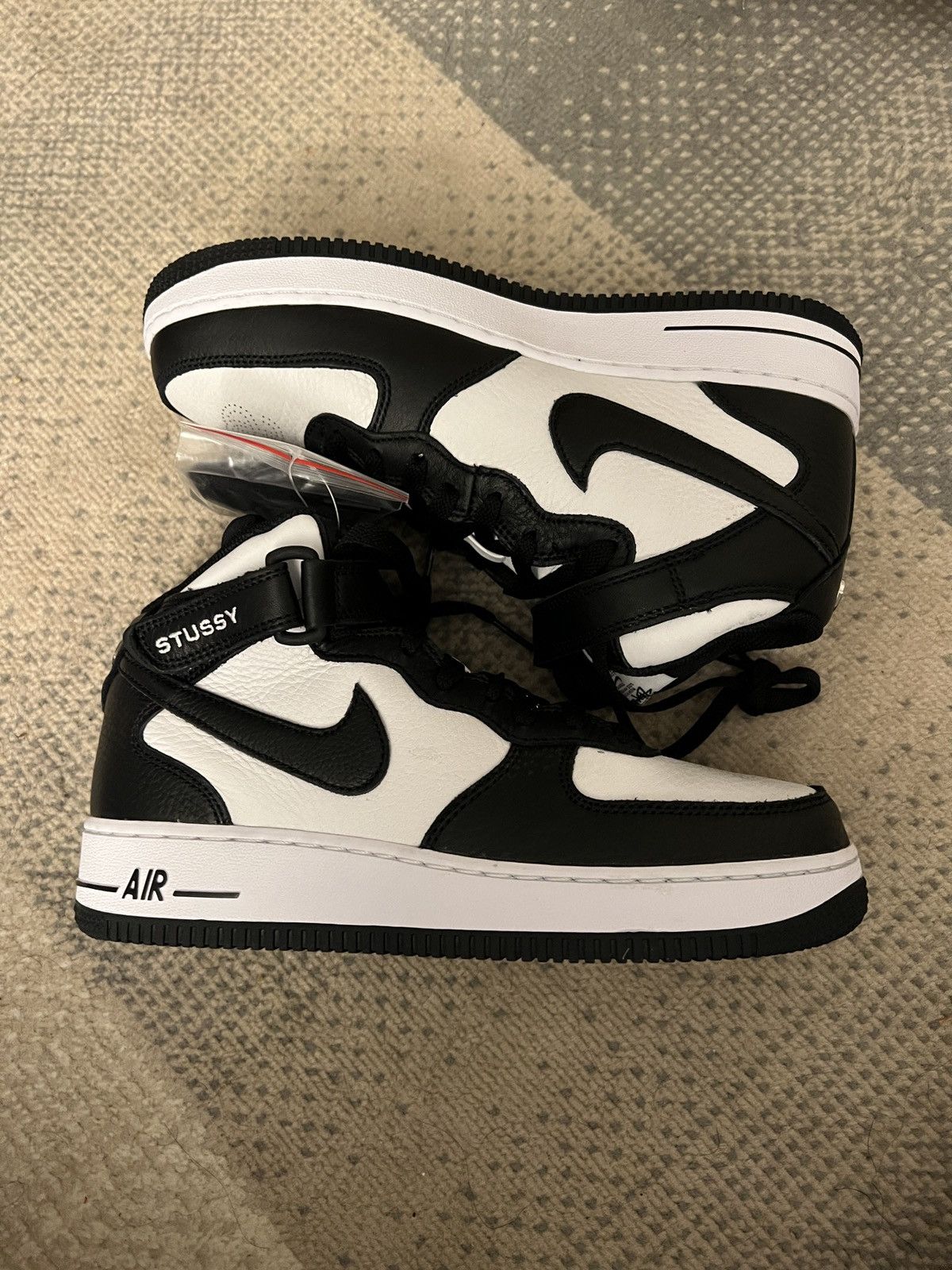 Nike × Stussy NEW Nike Stussy Air Force 1 '07 Mid SP Black DJ7840 002 Size US 7.5 / EU 40-41 - 1 Thumbnail