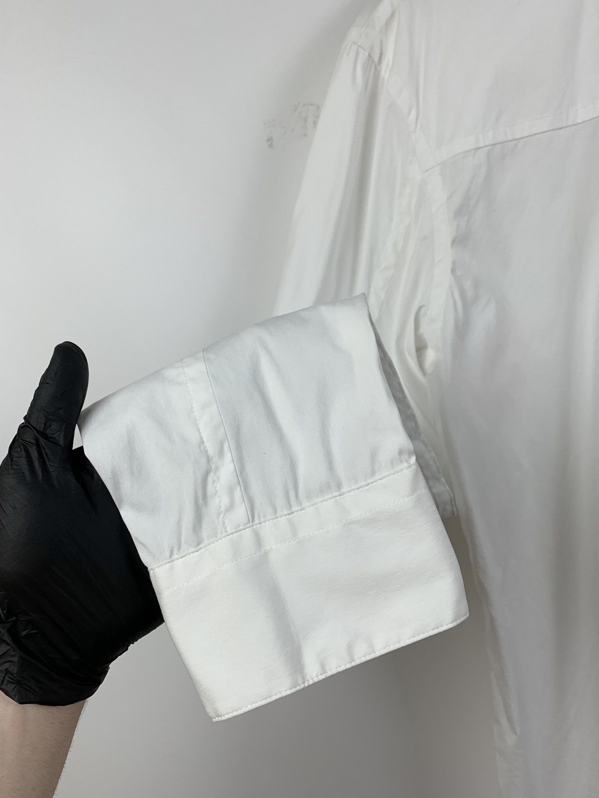 Helmut Lang Vintage Helmut Lang Bondage Pocket White LS Button Shirt Size US L / EU 52-54 / 3 - 11 Thumbnail