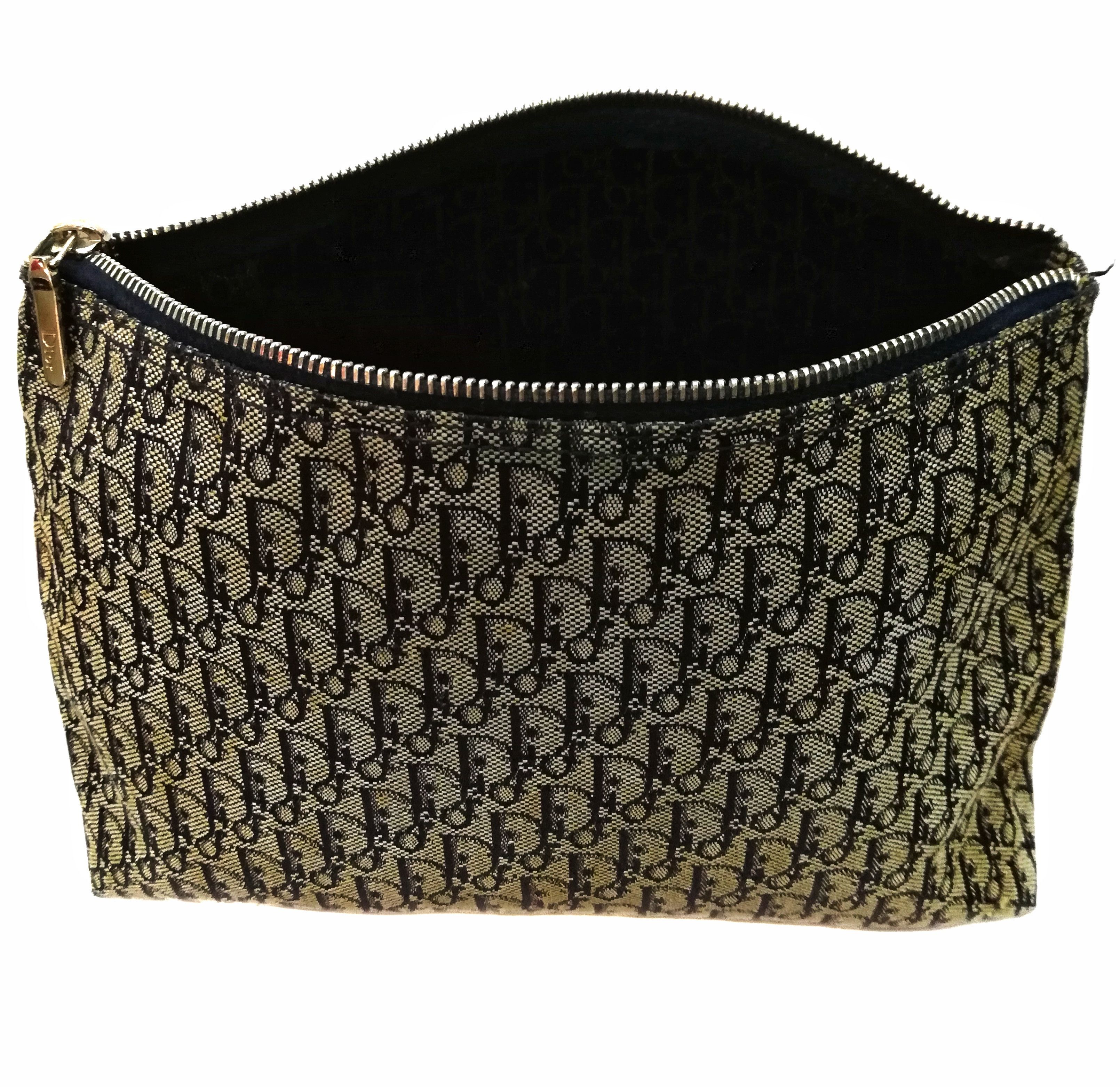 Christian Dior Monsieur 🔥Aunthentic DIOR Christian Dior Paris CD Monogram Clutch🔥 Size ONE SIZE - 12 Thumbnail