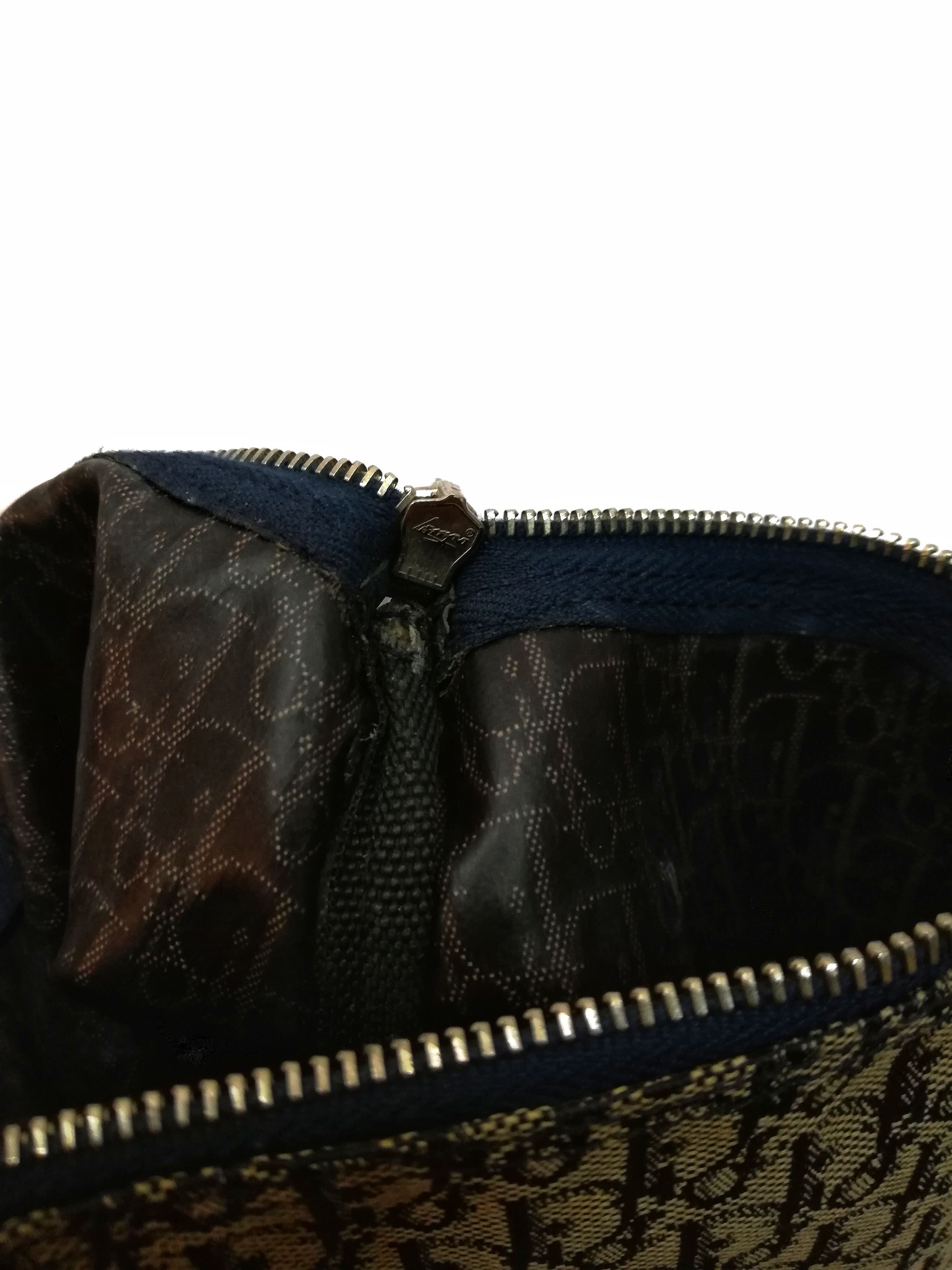 Christian Dior Monsieur 🔥Aunthentic DIOR Christian Dior Paris CD Monogram Clutch🔥 Size ONE SIZE - 14 Thumbnail