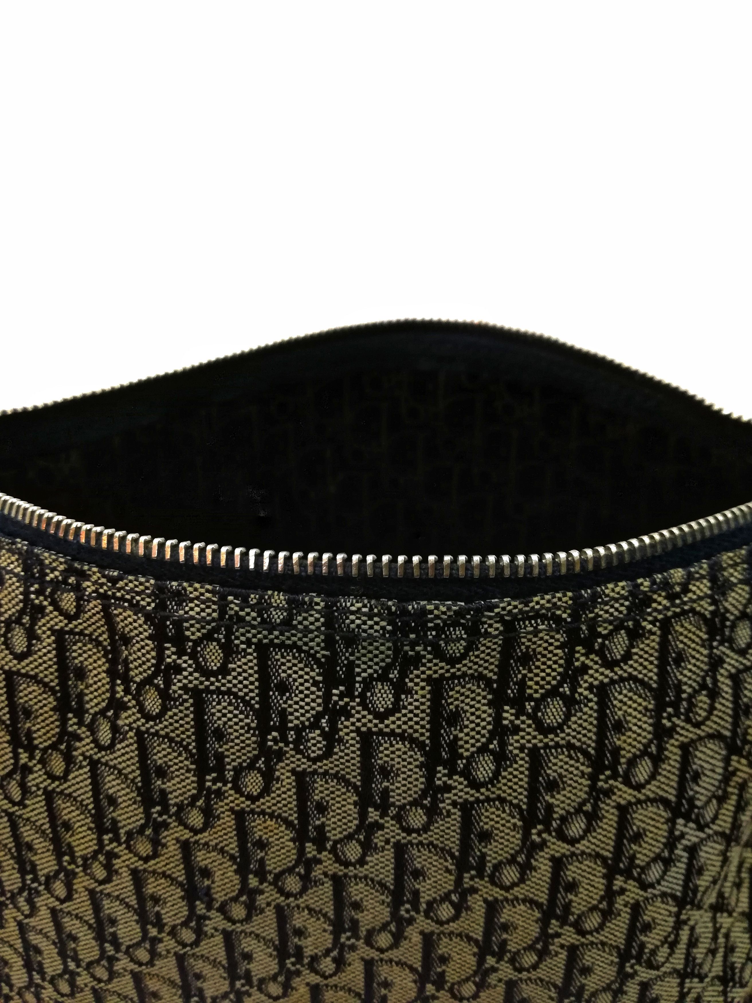 Christian Dior Monsieur 🔥Aunthentic DIOR Christian Dior Paris CD Monogram Clutch🔥 Size ONE SIZE - 13 Thumbnail
