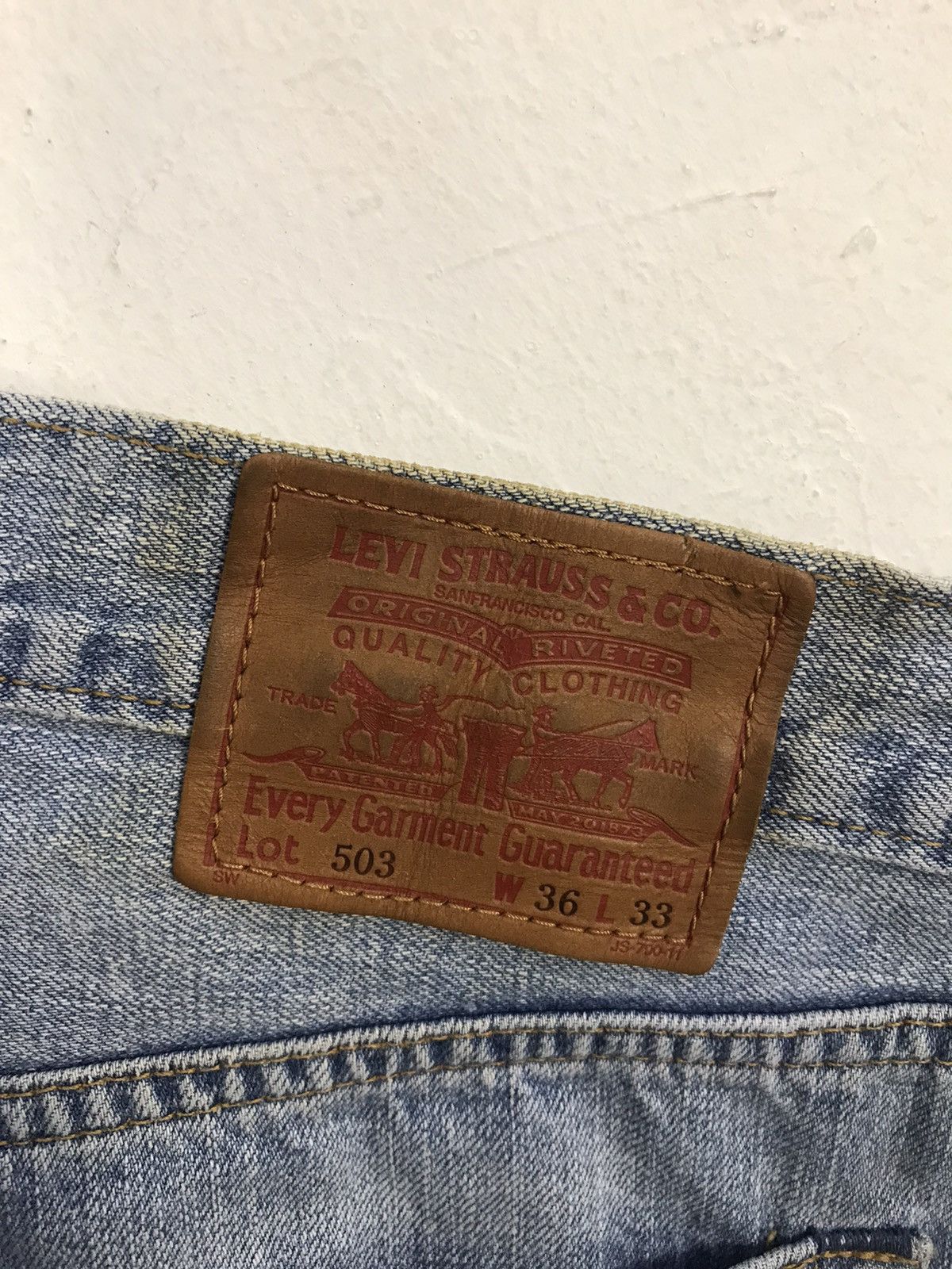 Levi's Vintage Levi’s Lot 503 Faded Colour Design Size US 35 - 14 Thumbnail