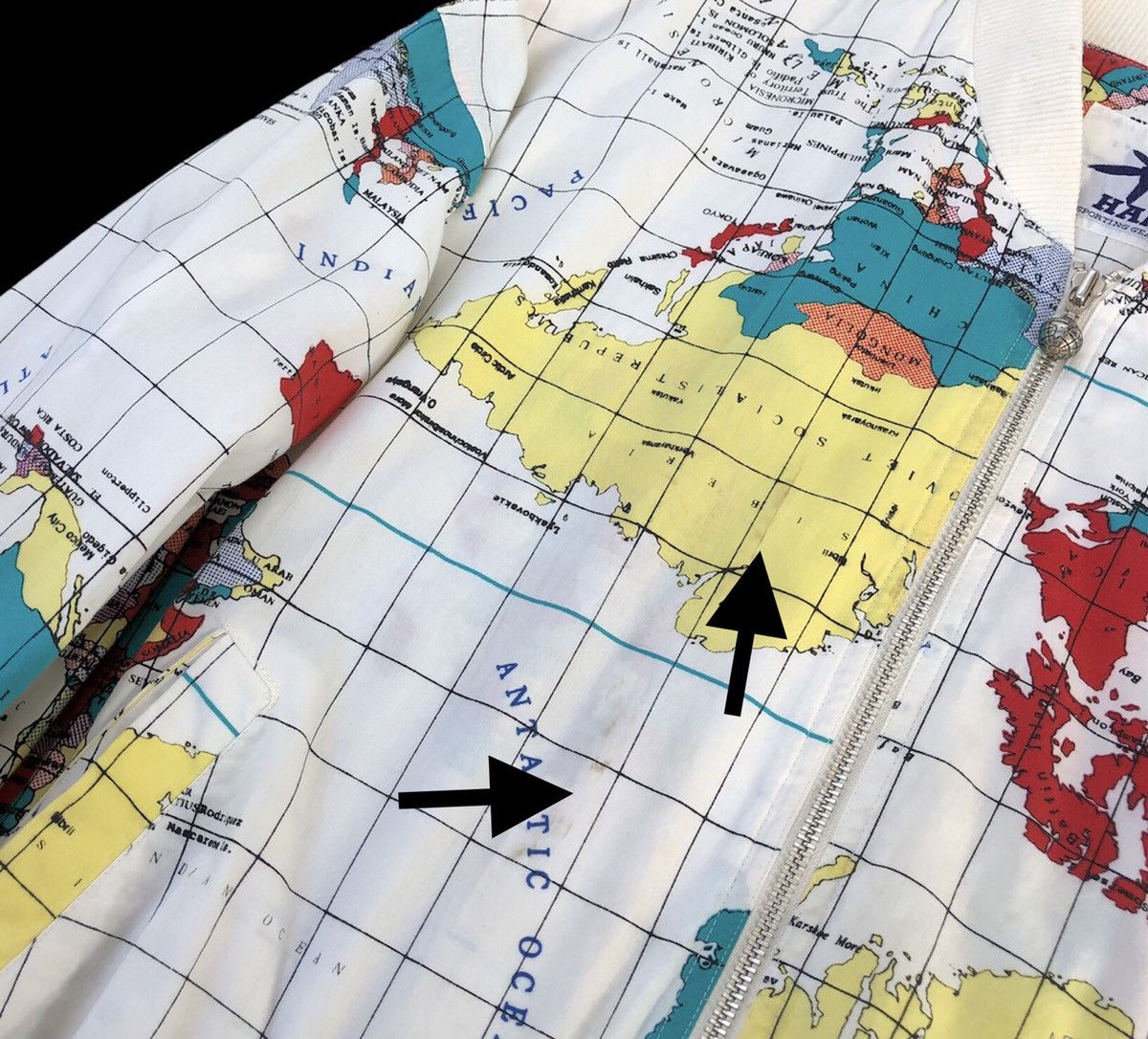 Hai Sporting Gear VTG Hai Sporting Gear Full Printed World Map Bomber Jacket Size US M / EU 48-50 / 2 - 15 Thumbnail