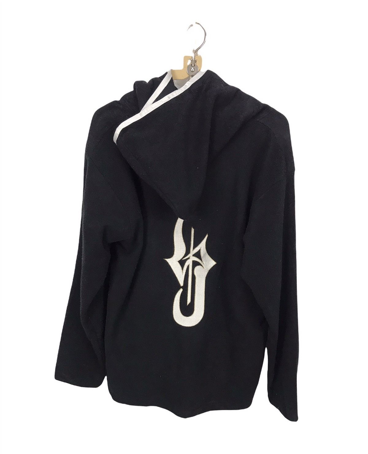 Unbrand zipper hoodie with embroidered logo