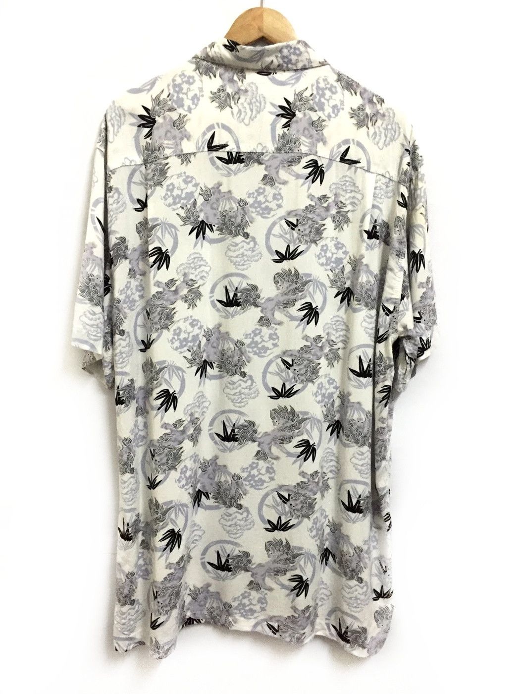 Japanese Brand 🔔Hawaiian Rayon Shirts japan lions design by thruxton Size US L / EU 52-54 / 3 - 2 Thumbnail