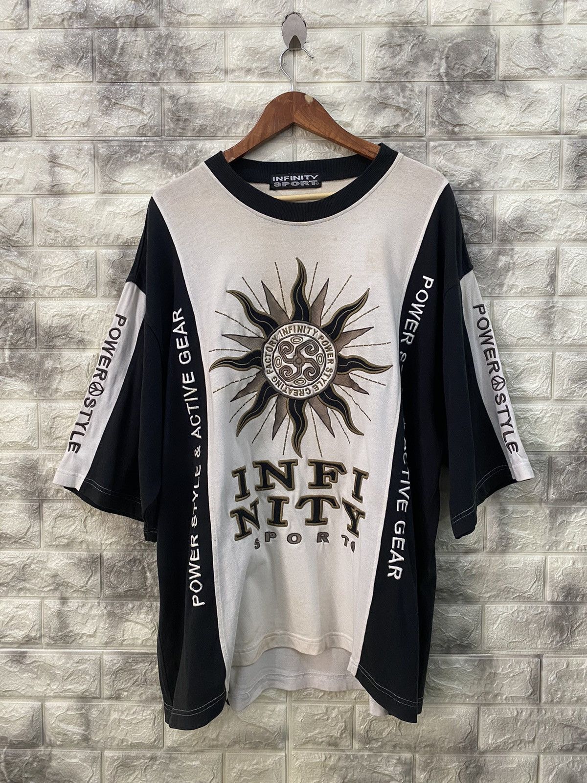 Japanese Brand × Vintage Vintage Infinity Sport Embroidery Logo OS T-Shirt Size US XL / EU 56 / 4 - 1 Thumbnail