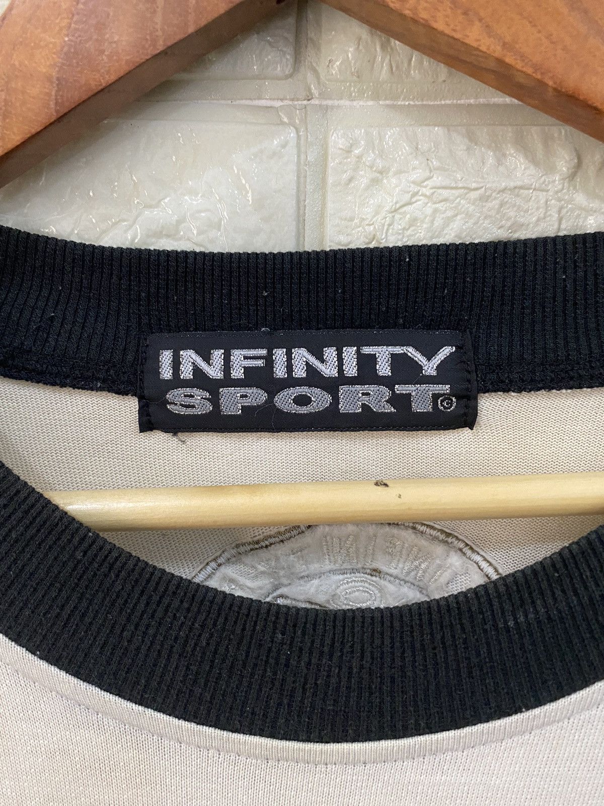 Japanese Brand × Vintage Vintage Infinity Sport Embroidery Logo OS T-Shirt Size US XL / EU 56 / 4 - 9 Thumbnail