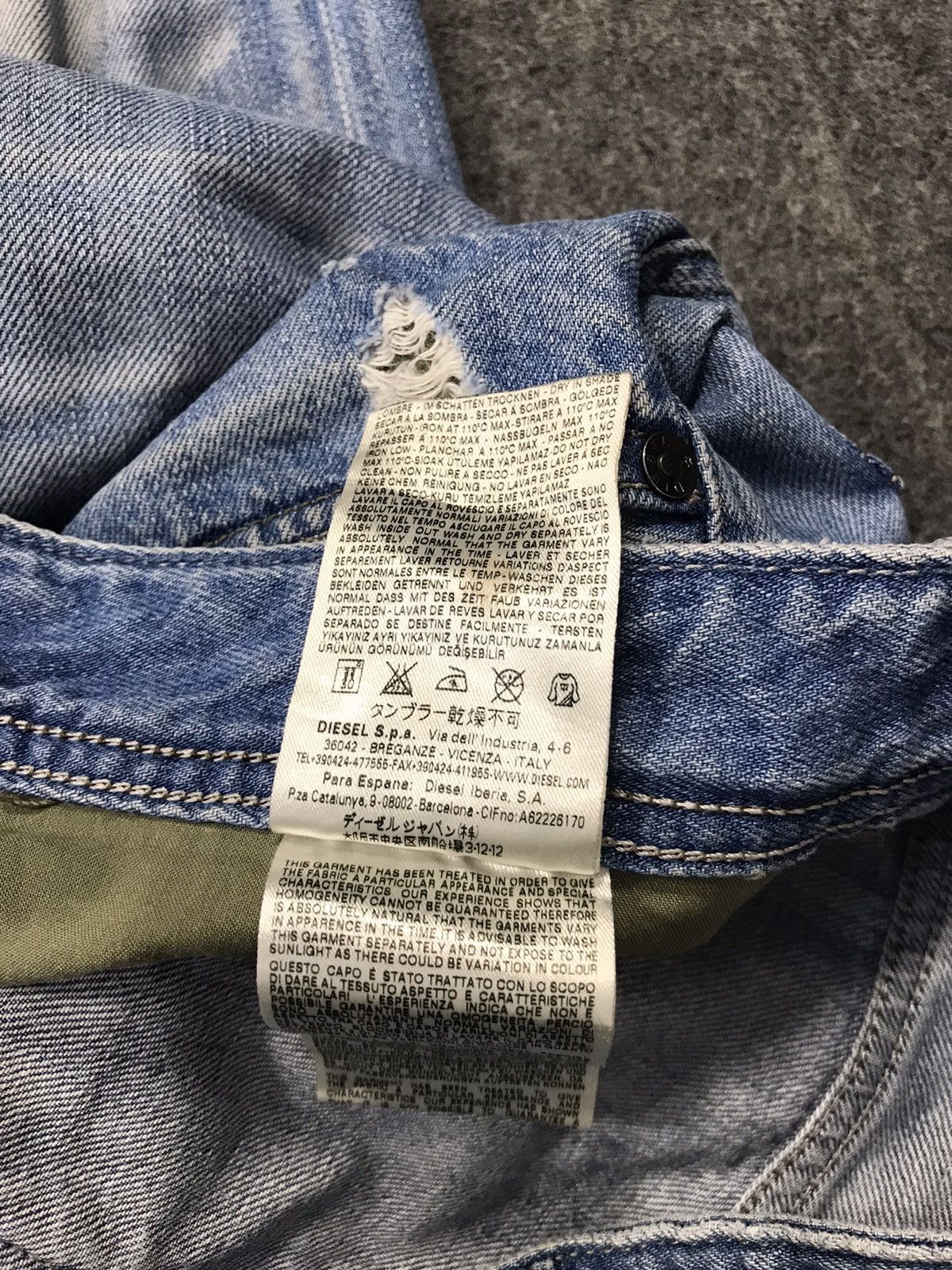 Diesel Vintage Diesel industry Distressed Denim jeans design Size US 37 - 20 Thumbnail