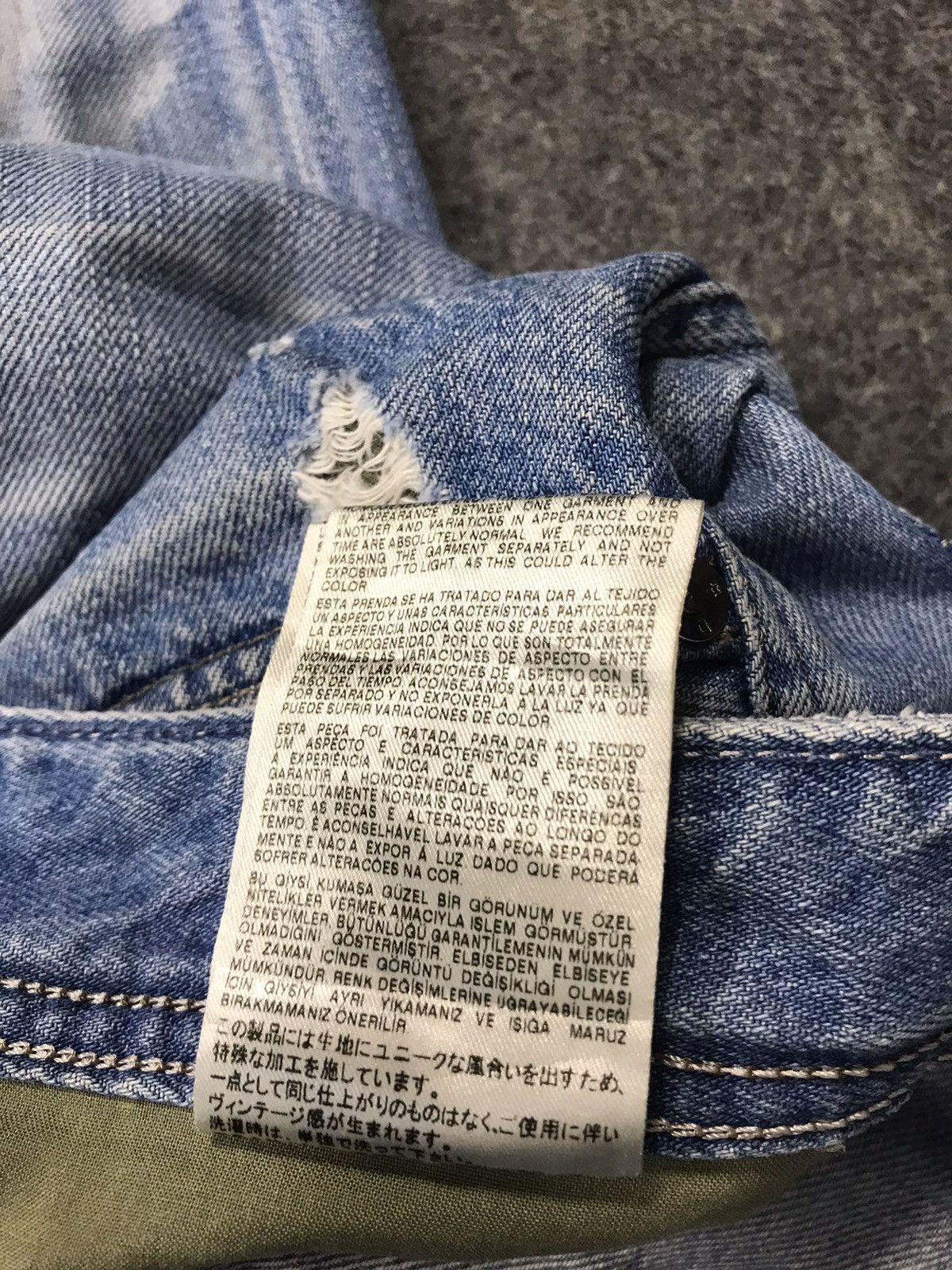 Diesel Vintage Diesel industry Distressed Denim jeans design Size US 37 - 21 Thumbnail