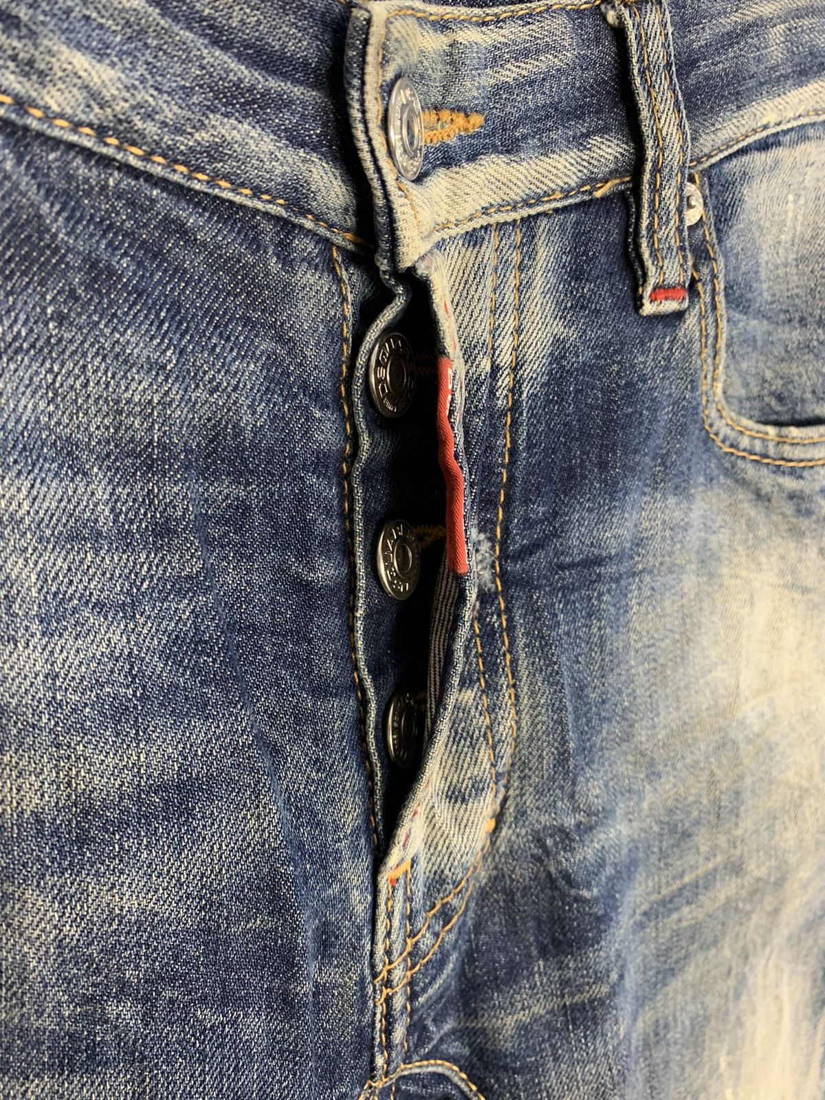 Dsquared2 90s Dsquared2 Toronto Distressed Raw Denim Jeans Size 30" / US 8 / IT 44 - 6 Thumbnail