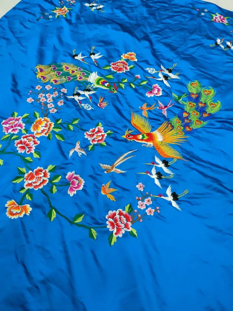 Japanese Brand × Vintage JAPANESE EMBROIDERED SILK BED COVER SHEET BIRDS EMBROIDERY Size ONE SIZE - 5 Thumbnail