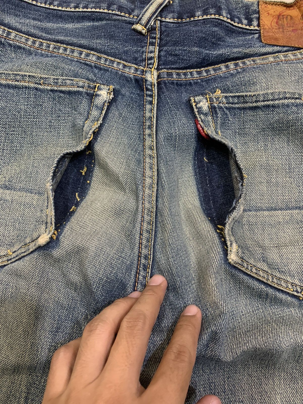 Evisu VTG EVISU NO.2 LOT 2000 SELVEDGE DISTRESSED DESTROYED JEANS Size US 29 - 5 Thumbnail
