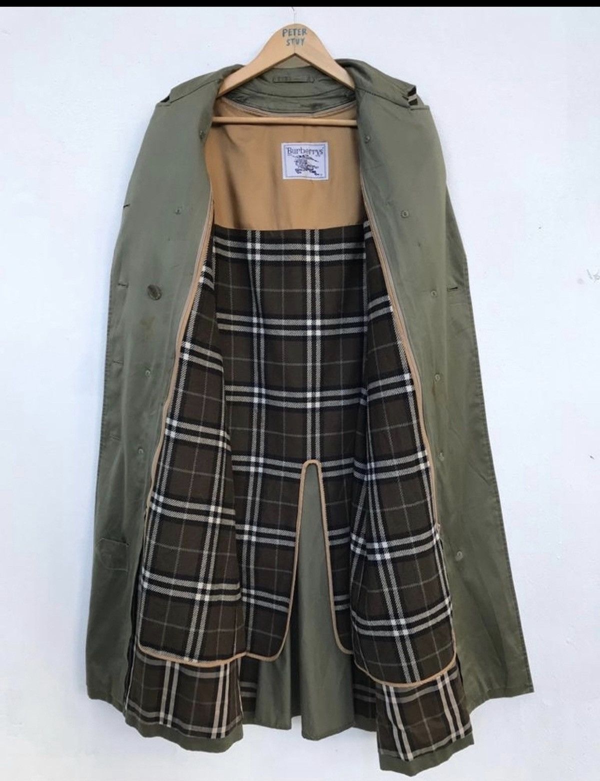 Burberry VINTAGE BURBERRYS LONG COAT NOVACHECK LINING Size US L / EU 52-54 / 3 - 13 Thumbnail