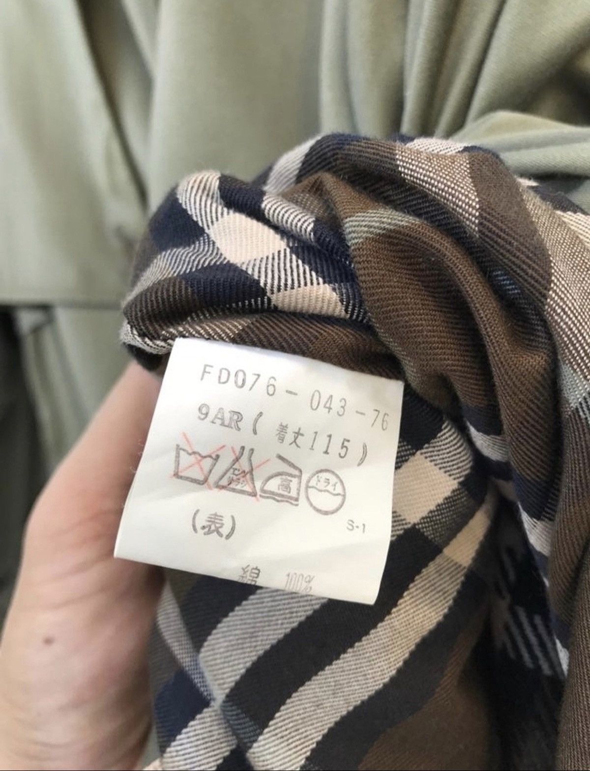 Burberry VINTAGE BURBERRYS LONG COAT NOVACHECK LINING Size US L / EU 52-54 / 3 - 24 Thumbnail