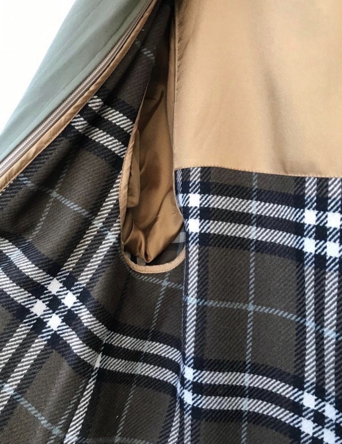 Burberry VINTAGE BURBERRYS LONG COAT NOVACHECK LINING Size US L / EU 52-54 / 3 - 22 Thumbnail