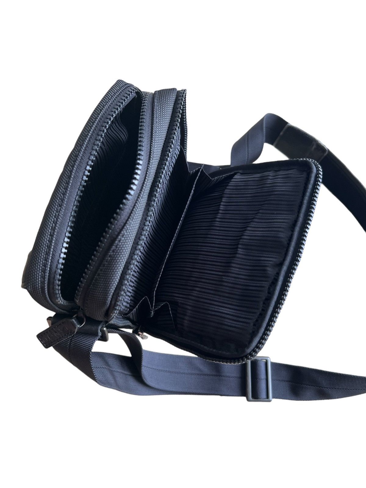 Lanvin GRAIL🔥OG Lanvin Genuine Leather Black Minimal Crossbody Bag Size ONE SIZE - 6 Thumbnail