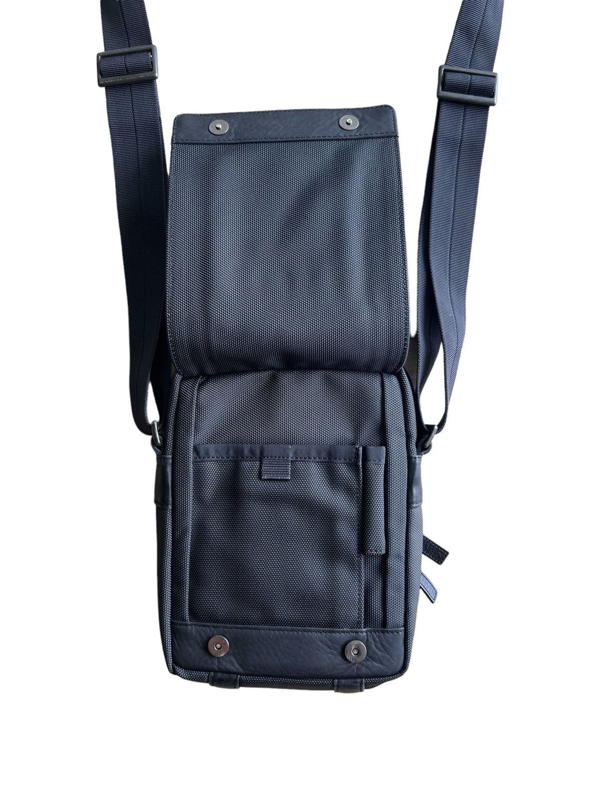 Lanvin GRAIL🔥OG Lanvin Genuine Leather Black Minimal Crossbody Bag Size ONE SIZE - 5 Thumbnail