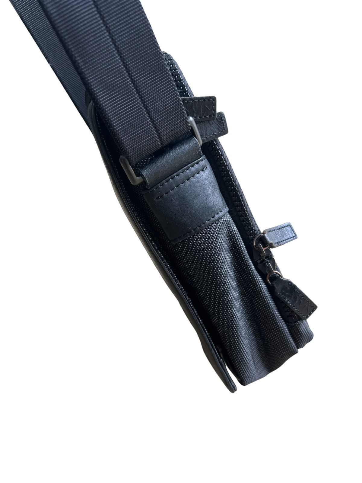 Lanvin GRAIL🔥OG Lanvin Genuine Leather Black Minimal Crossbody Bag Size ONE SIZE - 11 Thumbnail